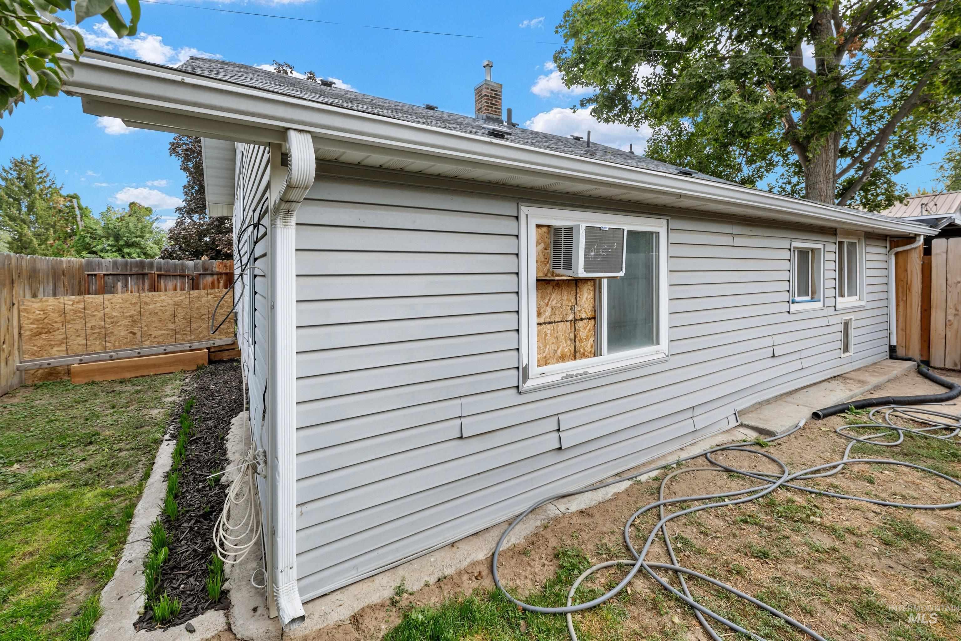 1707 4th St S, Nampa, Idaho 83651, 1 Bedroom, 1 Bathroom, Residential For Sale, Price $290,000,MLS 99002784