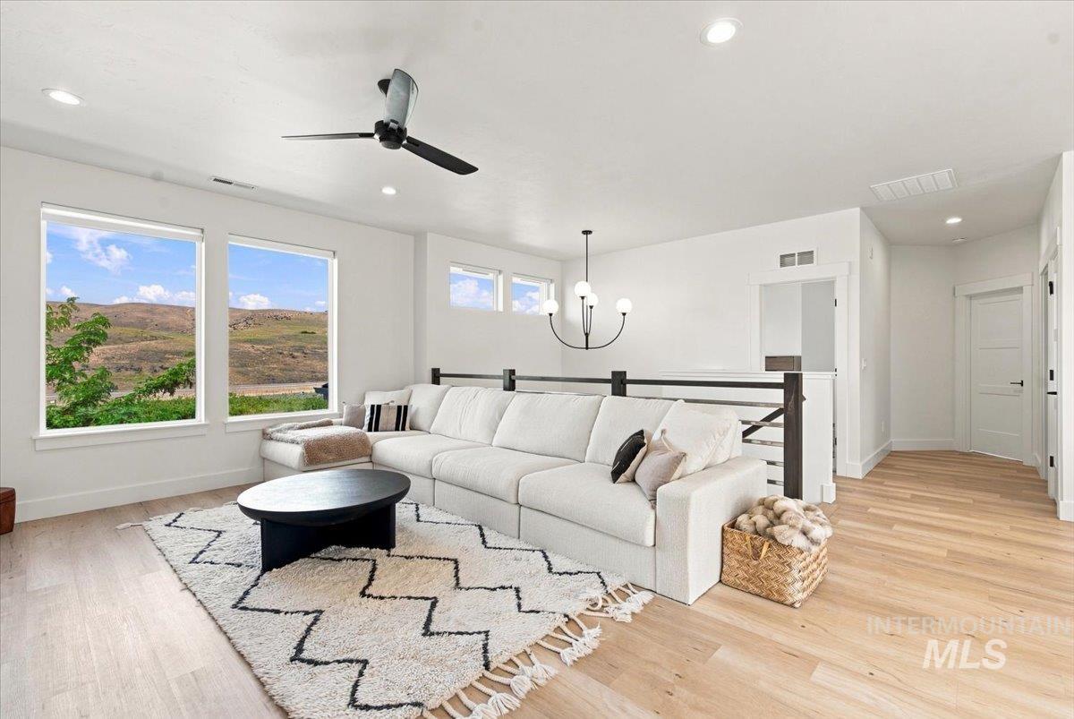 19576 N McLeod Way, Eagle, Idaho 83714, 4 Bedrooms, 2.5 Bathrooms, Residential For Sale, Price $649,000,MLS 99002785