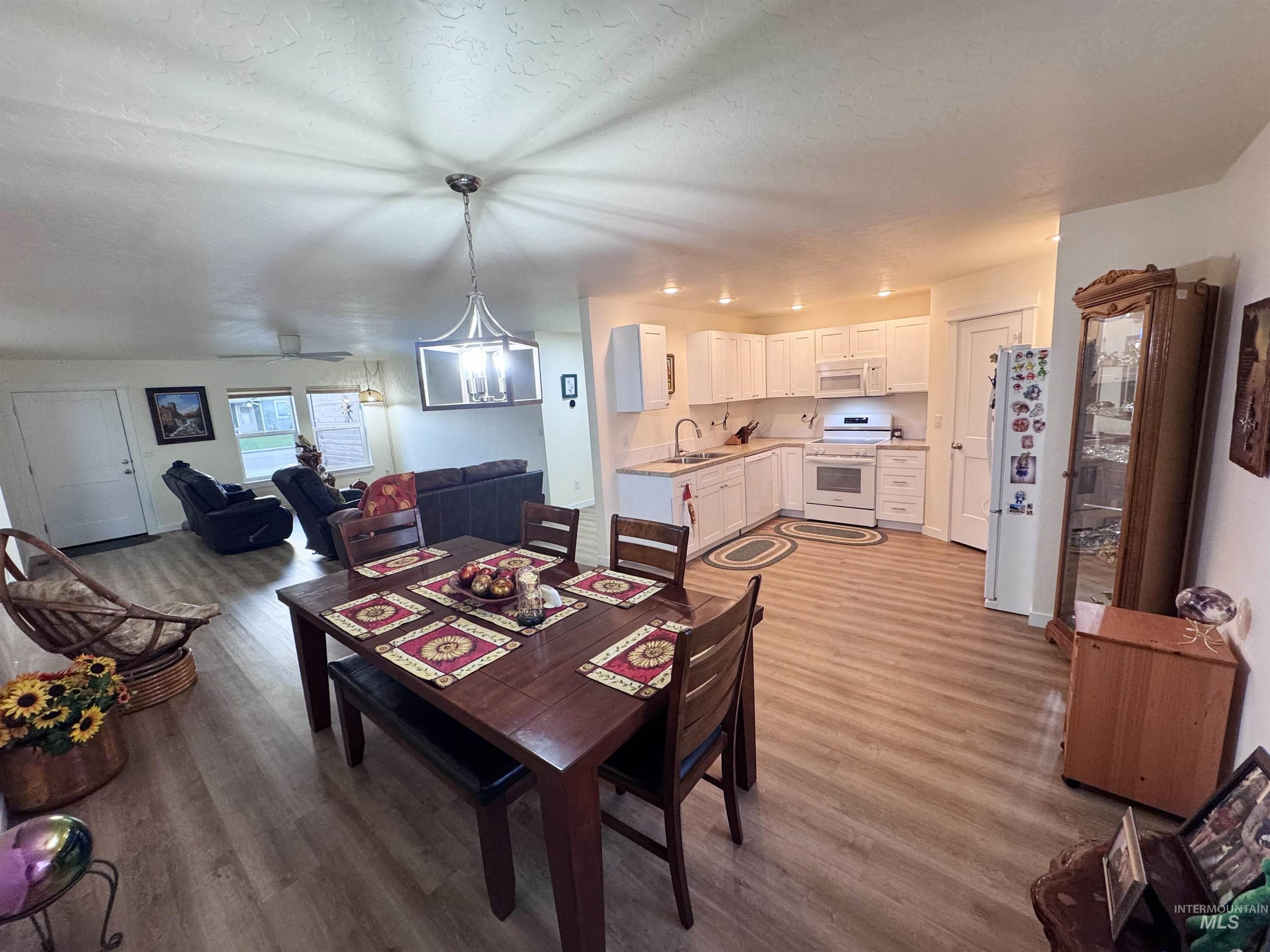 1125 W 10th, Weiser, Idaho 83672, 3 Bedrooms, 2 Bathrooms, Residential For Sale, Price $420,000,MLS 99002786