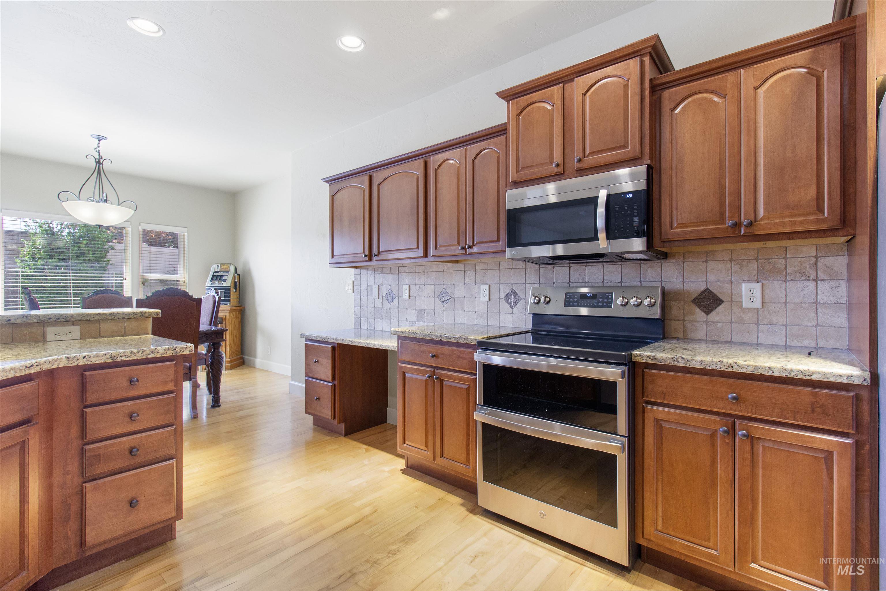 1861 Canyon Park Ct, Twin Falls, Idaho 83301, 3 Bedrooms, 2.5 Bathrooms, Residential For Sale, Price $599,900,MLS 99002789