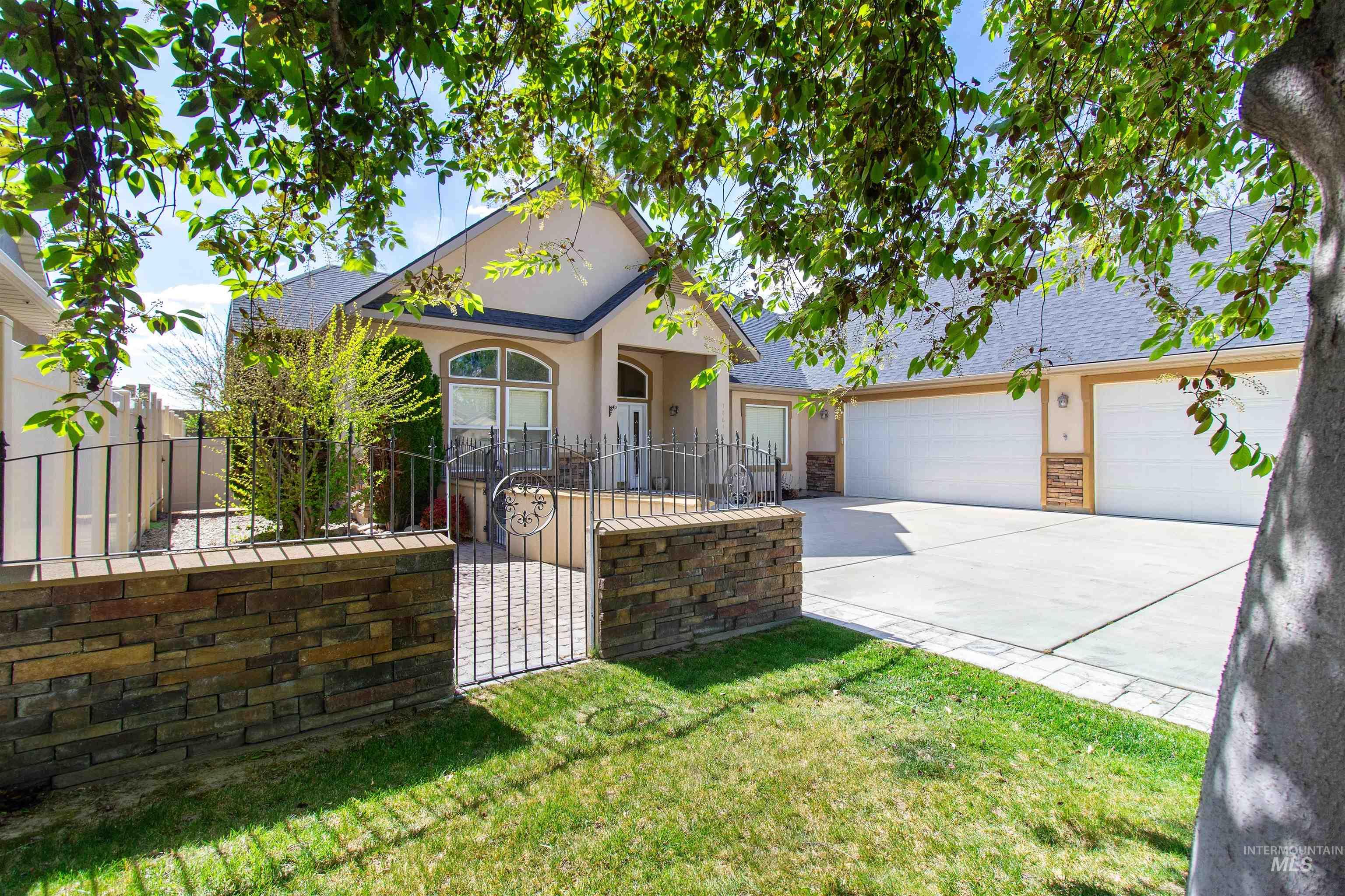 1861 Canyon Park Ct, Twin Falls, Idaho 83301, 3 Bedrooms, 2.5 Bathrooms, Residential For Sale, Price $599,900,MLS 99002789
