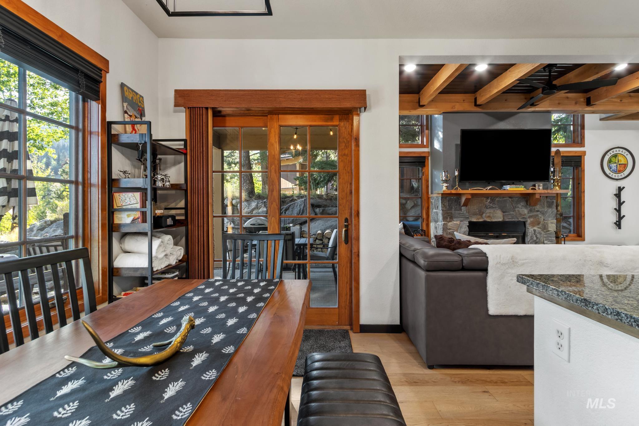 7 Golden Bench, Donnelly, Idaho 83615, 2 Bedrooms, 2 Bathrooms, Residential For Sale, Price $915,000,MLS 99002795
