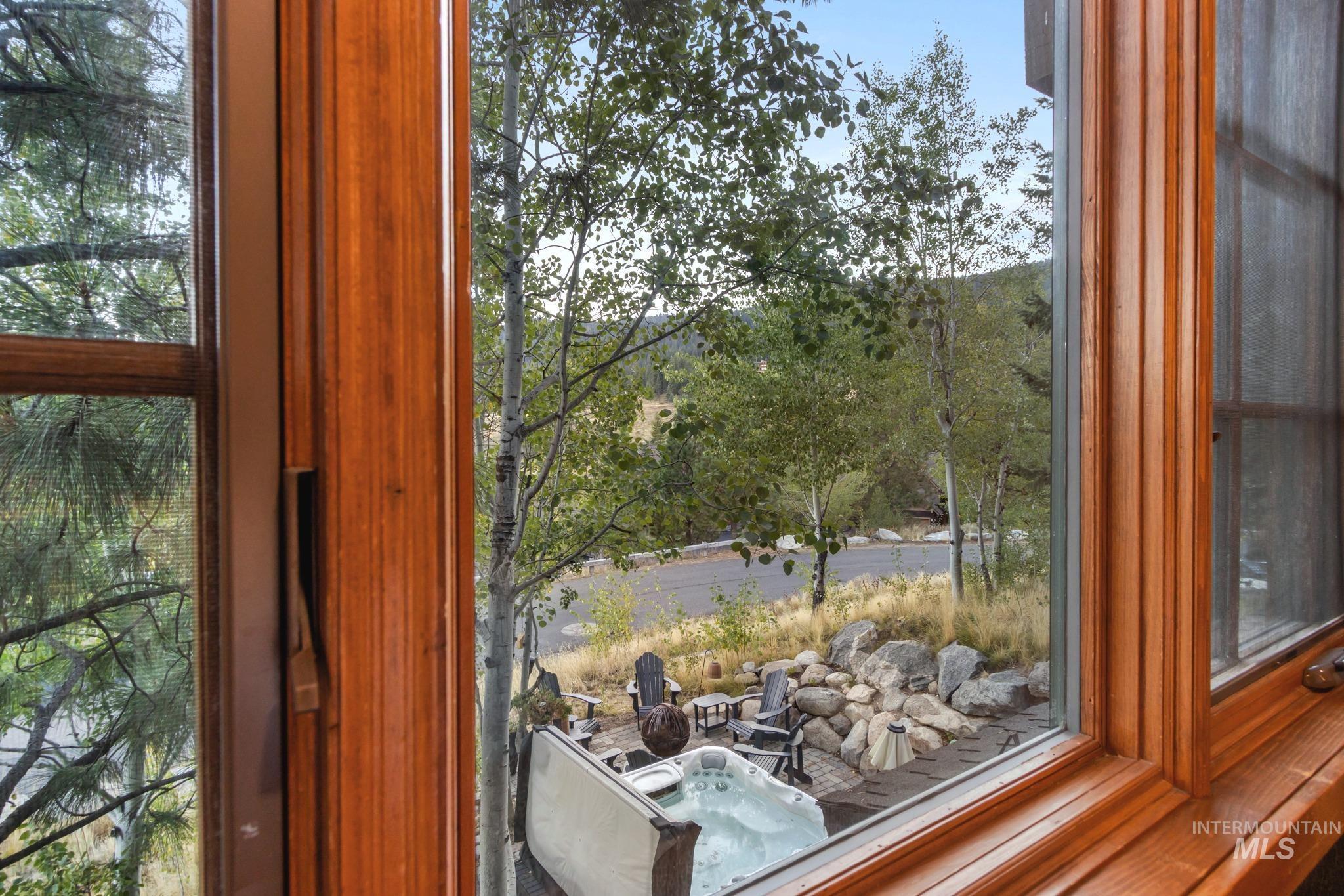 7 Golden Bench, Donnelly, Idaho 83615, 2 Bedrooms, 2 Bathrooms, Residential For Sale, Price $915,000,MLS 99002795
