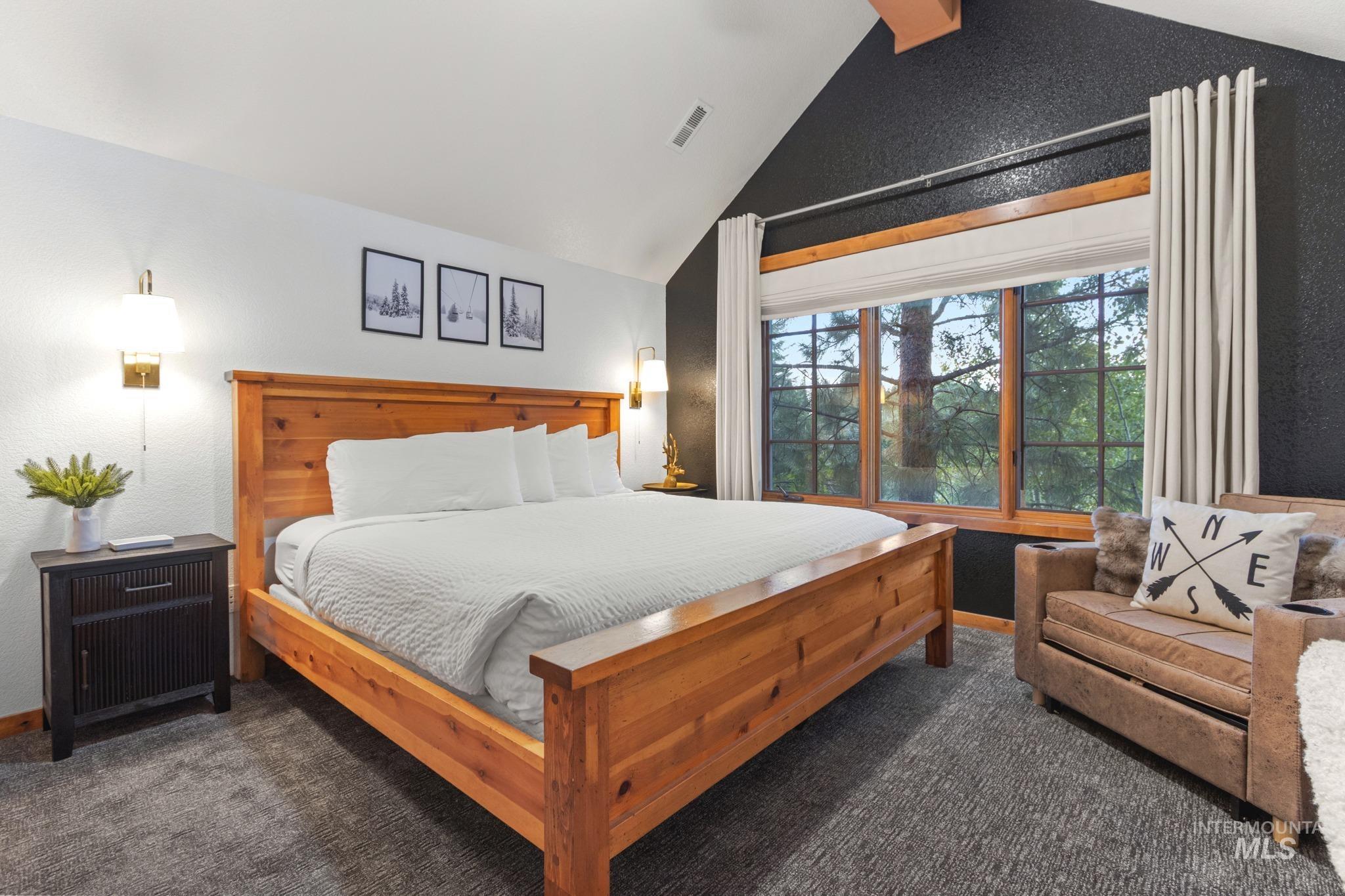 7 Golden Bench, Donnelly, Idaho 83615, 2 Bedrooms, 2 Bathrooms, Residential For Sale, Price $915,000,MLS 99002795
