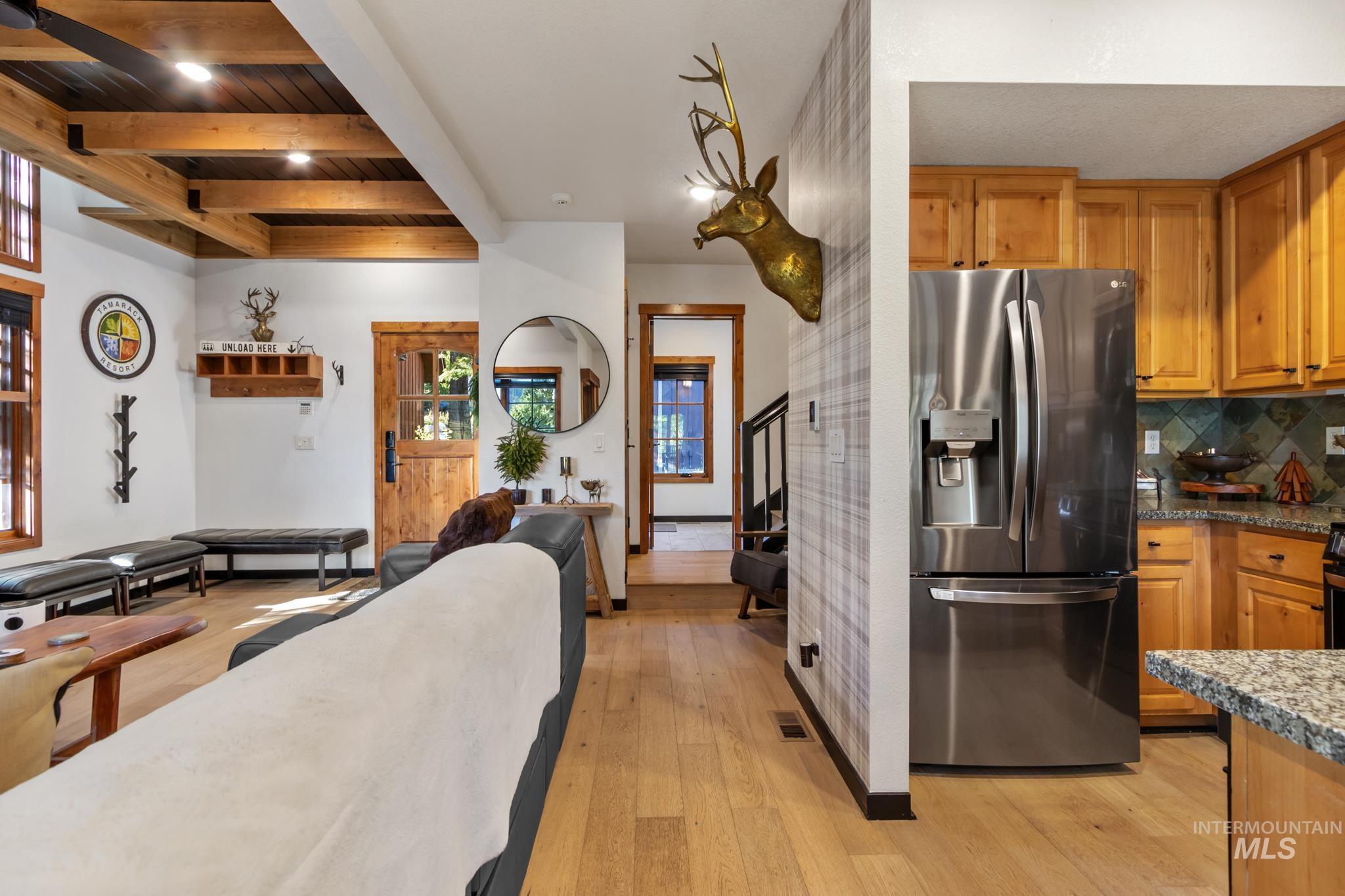 7 Golden Bench, Donnelly, Idaho 83615, 2 Bedrooms, 2 Bathrooms, Residential For Sale, Price $915,000,MLS 99002795