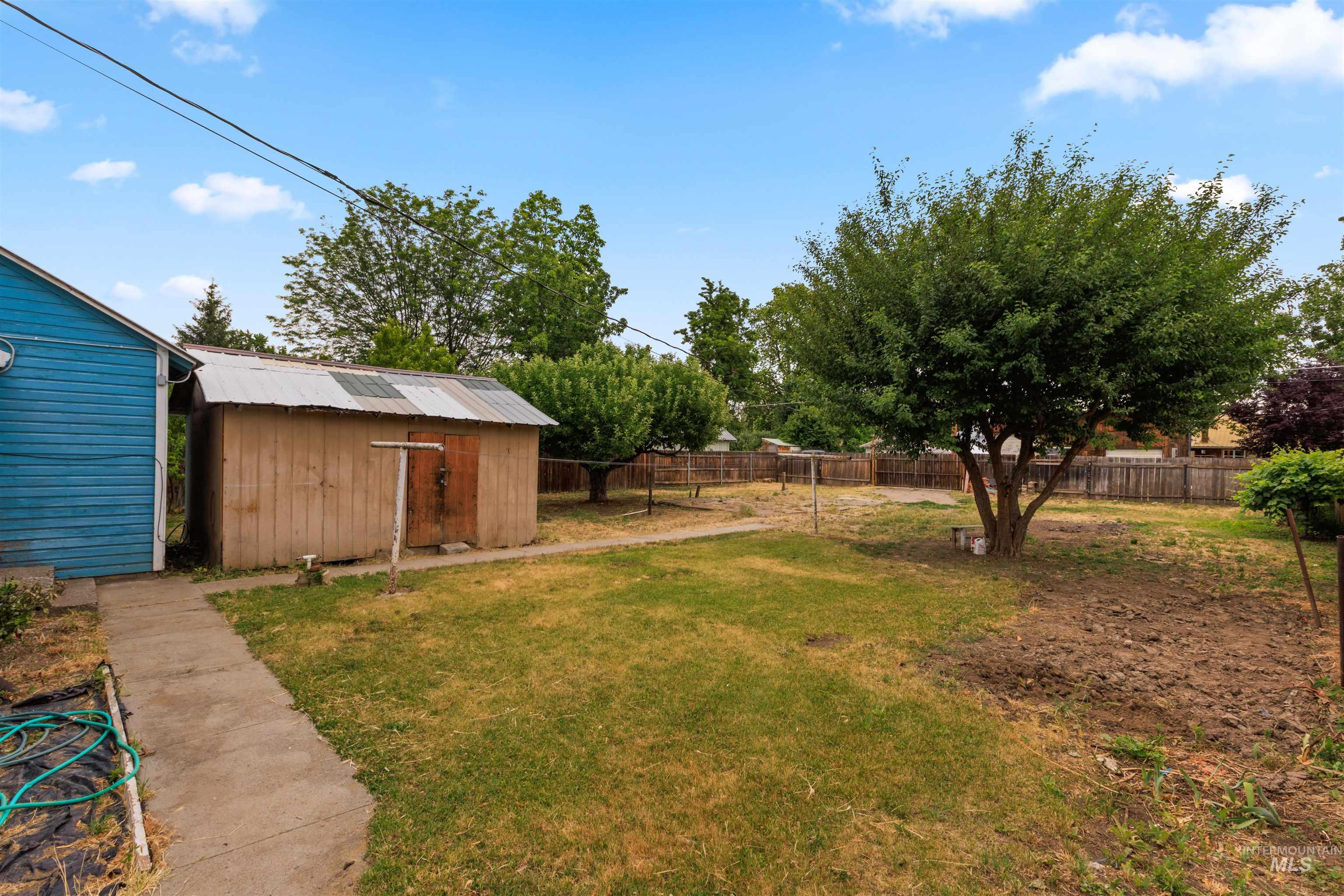928 W 4th St, Weiser, Idaho 83672, 3 Bedrooms, 1 Bathroom, Residential For Sale, Price $205,000,MLS 99002797