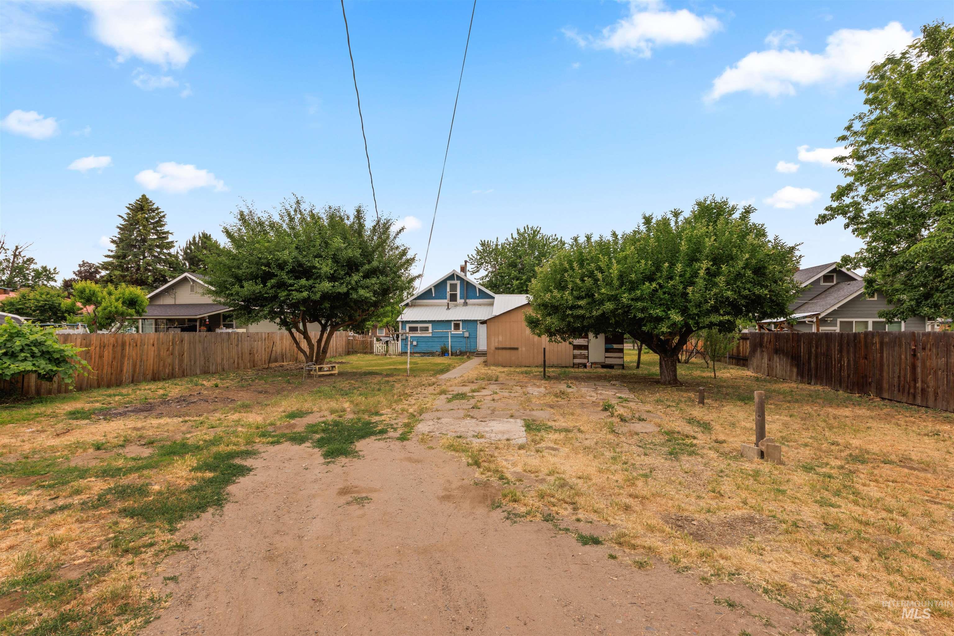 928 W 4th St, Weiser, Idaho 83672, 3 Bedrooms, 1 Bathroom, Residential For Sale, Price $205,000,MLS 99002797