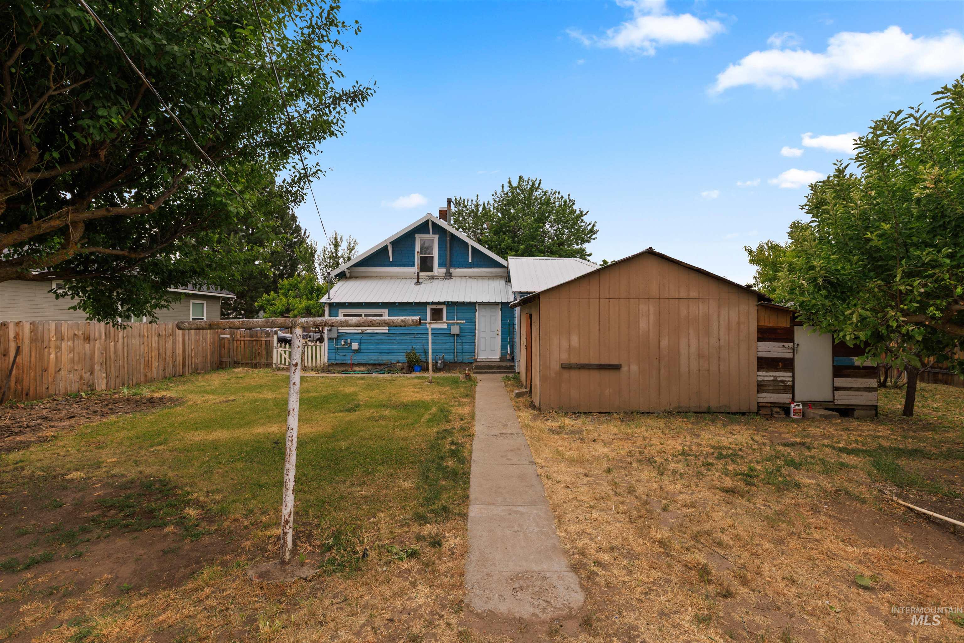 928 W 4th St, Weiser, Idaho 83672, 3 Bedrooms, 1 Bathroom, Residential For Sale, Price $205,000,MLS 99002797