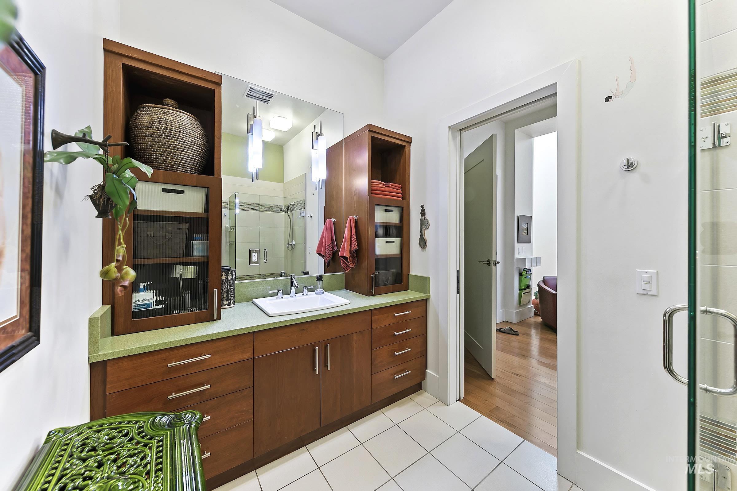 101 N 10th St, Boise, Idaho 83702, 1 Bedroom, 1 Bathroom, Residential For Sale, Price $639,000, 99002798