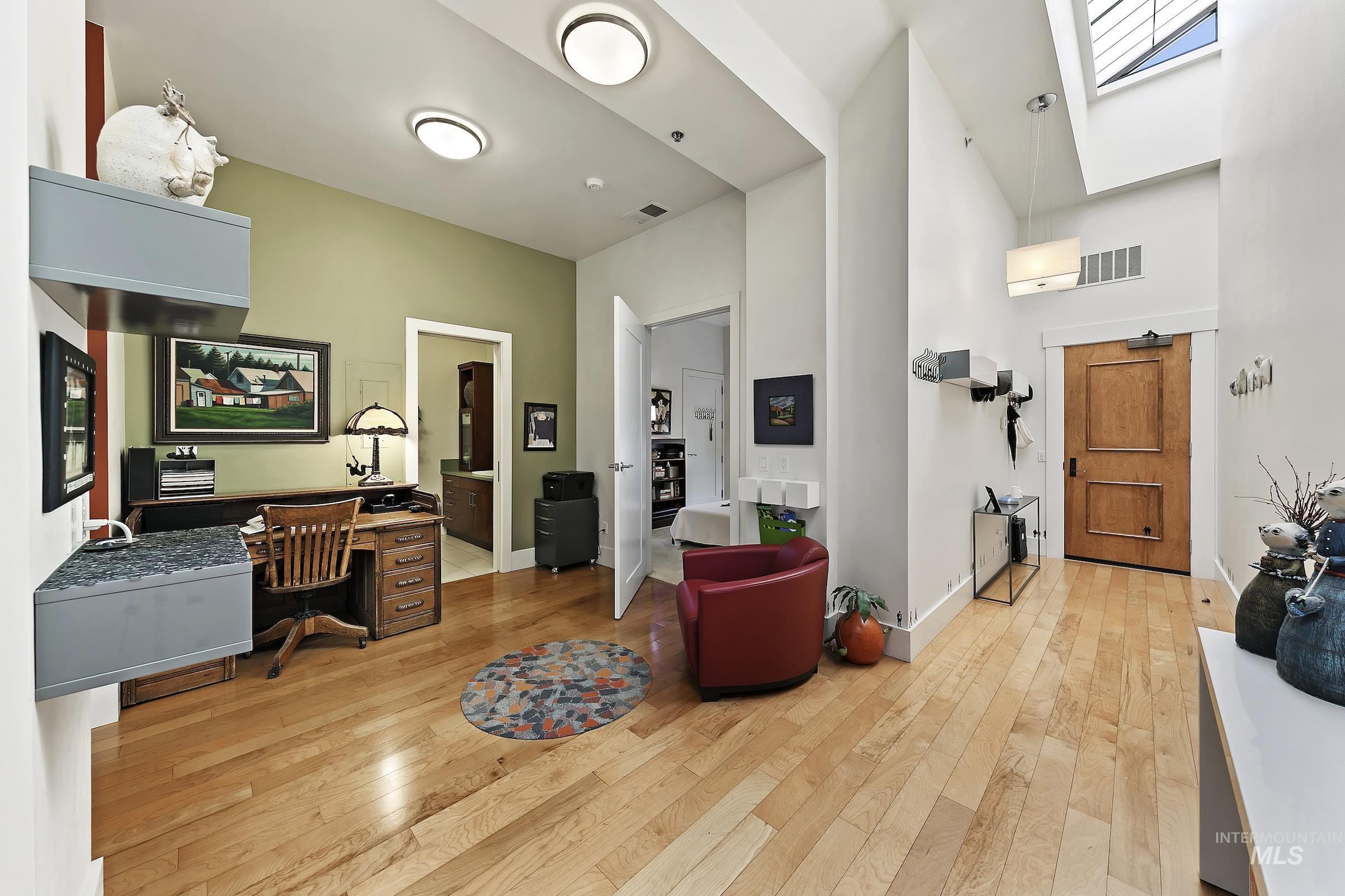 101 N 10th St, Boise, Idaho 83702, 1 Bedroom, 1 Bathroom, Residential For Sale, Price $639,000, 99002798