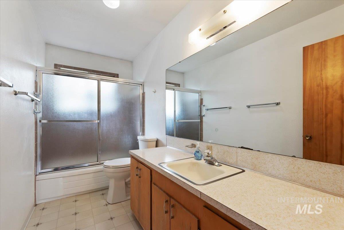 4828 W Kootenai Street, Boise, Idaho 83705, 4 Bedrooms, 1.5 Bathrooms, Residential For Sale, Price $724,900,MLS 99002807