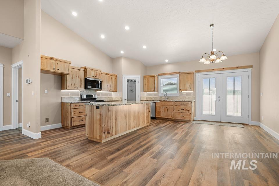 204 E Mckinley St., New Plymouth, Idaho 83655, 3 Bedrooms, 2 Bathrooms, Residential For Sale, Price $459,900,MLS 99002813