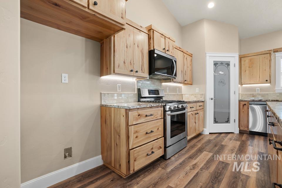 204 E Mckinley St., New Plymouth, Idaho 83655, 3 Bedrooms, 2 Bathrooms, Residential For Sale, Price $459,900,MLS 99002813