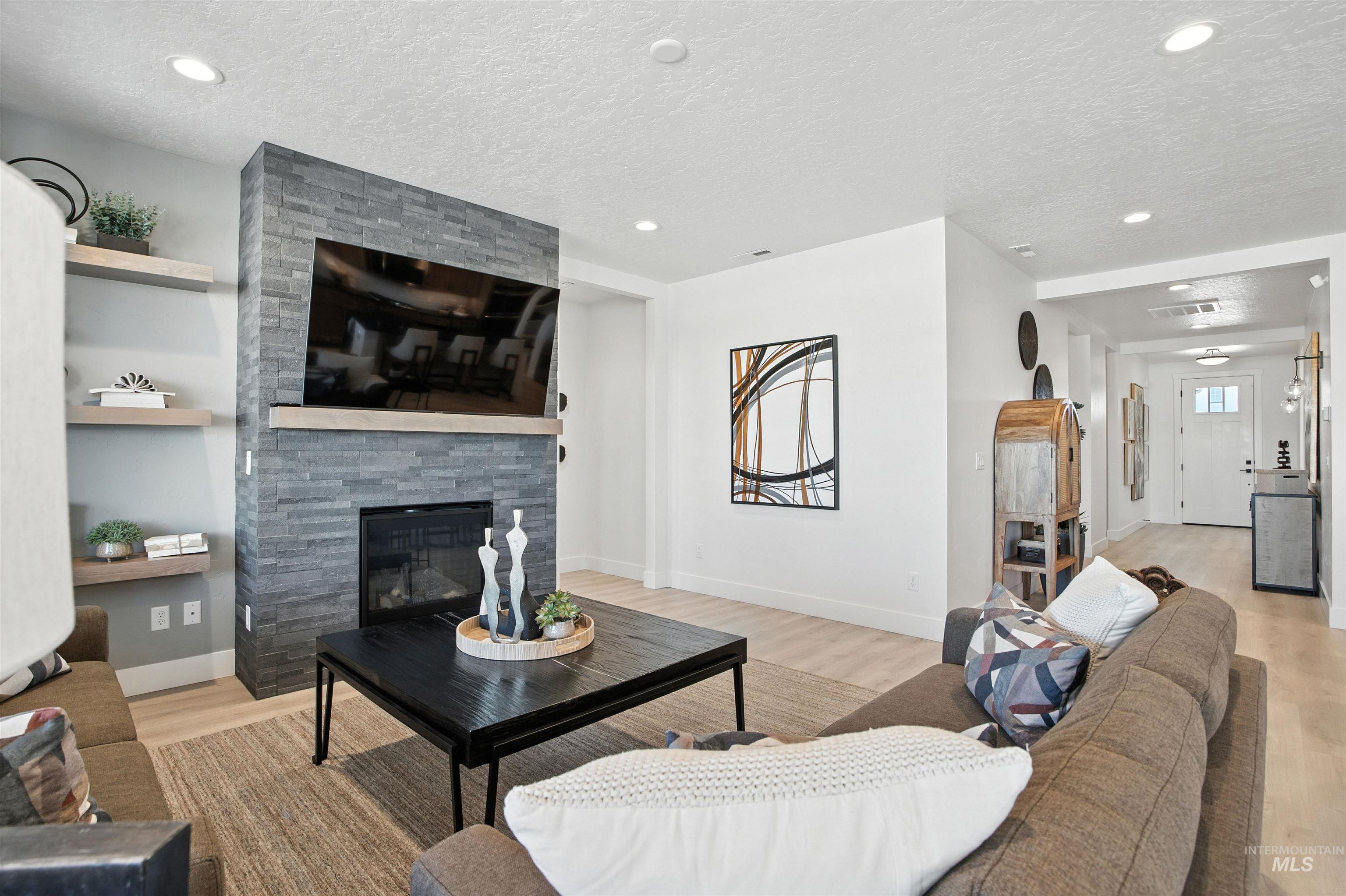 5500 W Lost Rapids St, Meridian, Idaho 83646, 4 Bedrooms, 3 Bathrooms, Residential For Sale, Price $574,990, 99002820