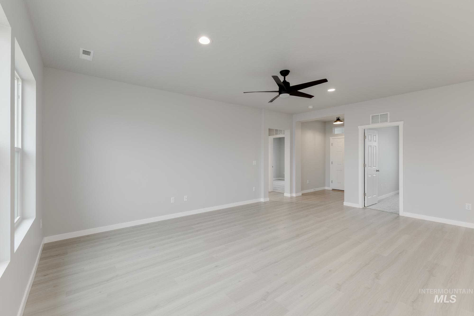 16922 Silo Ave, Nampa, Idaho 83651, 4 Bedrooms, 2 Bathrooms, Residential For Sale, Price $399,990, 99002822