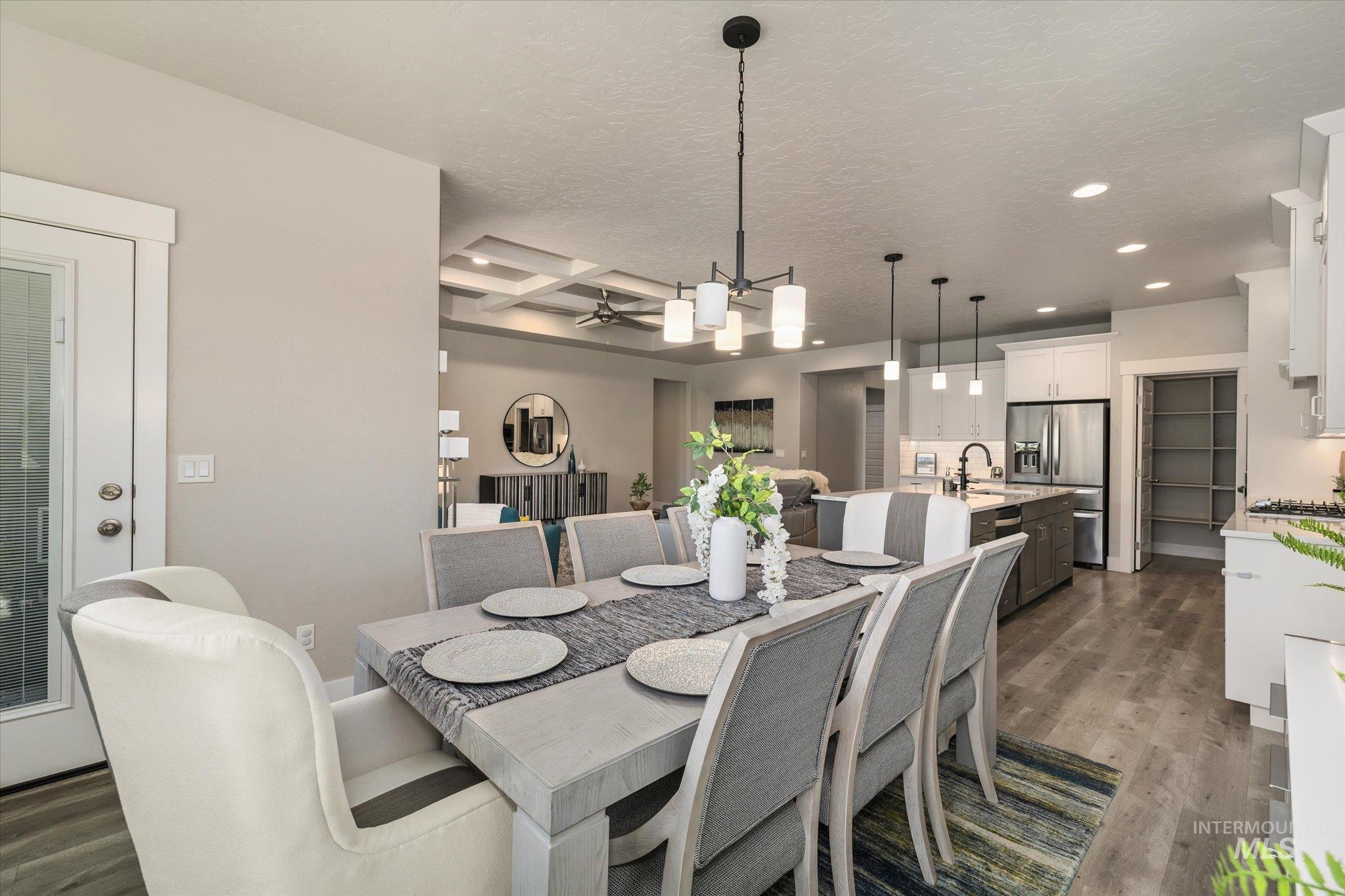 6902 N Exeter Ave, Meridian, Idaho 83646, 3 Bedrooms, 2 Bathrooms, Residential For Sale, Price $675,000,MLS 99002829