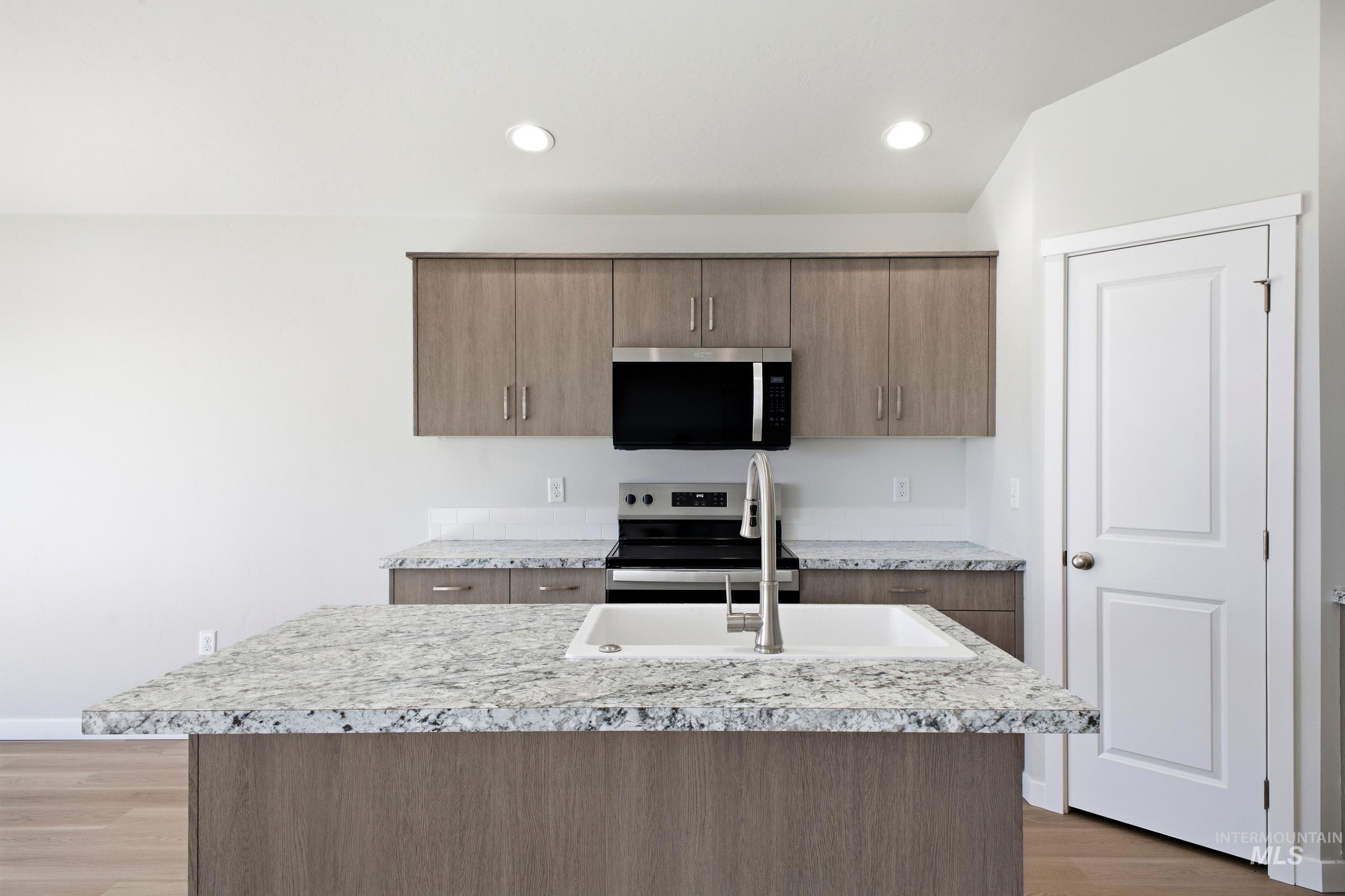 16434 Backfill Ave, Caldwell, Idaho 83607, 3 Bedrooms, 2 Bathrooms, Residential For Sale, Price $399,995,MLS 99002837