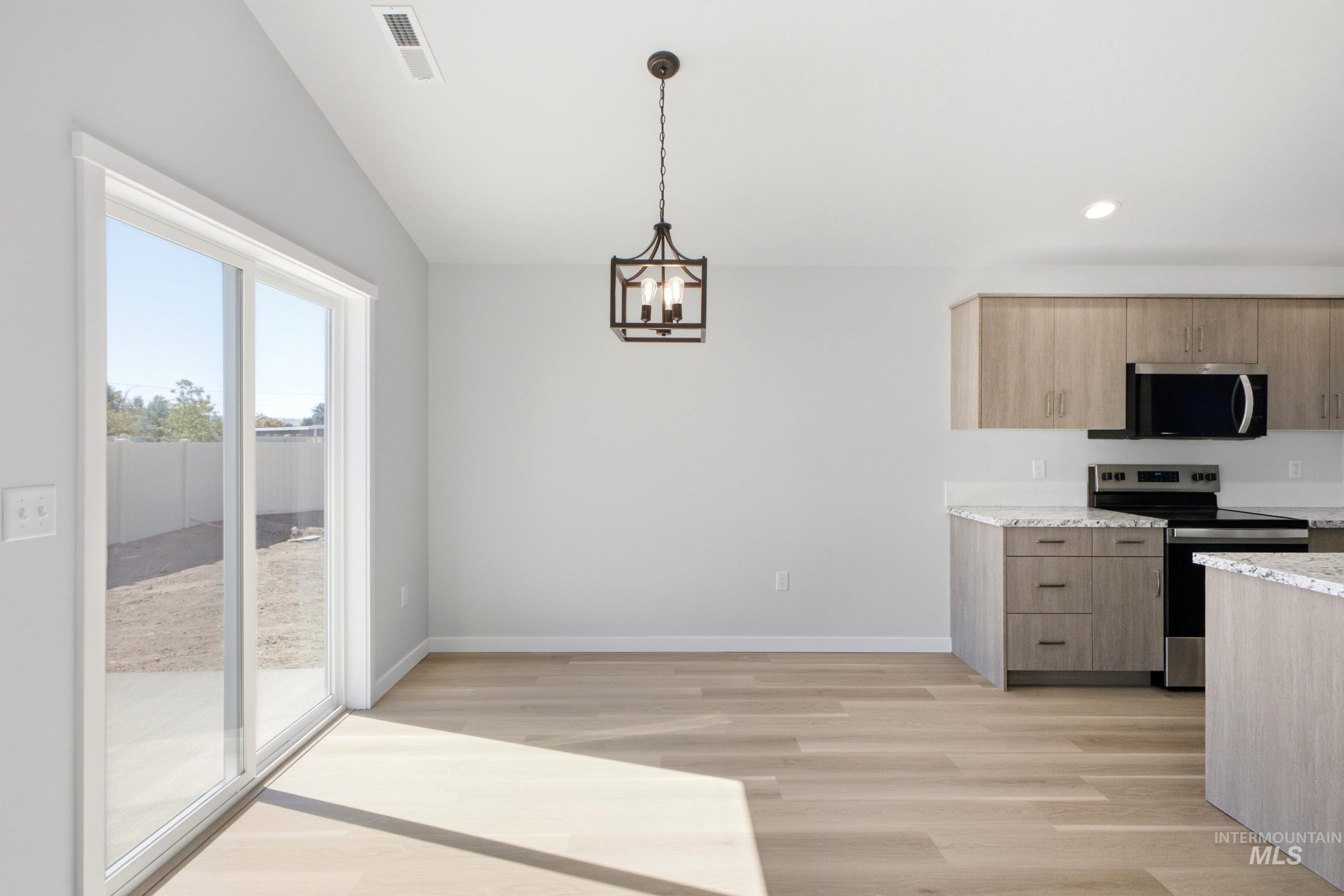 16434 Backfill Ave, Caldwell, Idaho 83607, 3 Bedrooms, 2 Bathrooms, Residential For Sale, Price $399,995,MLS 99002837