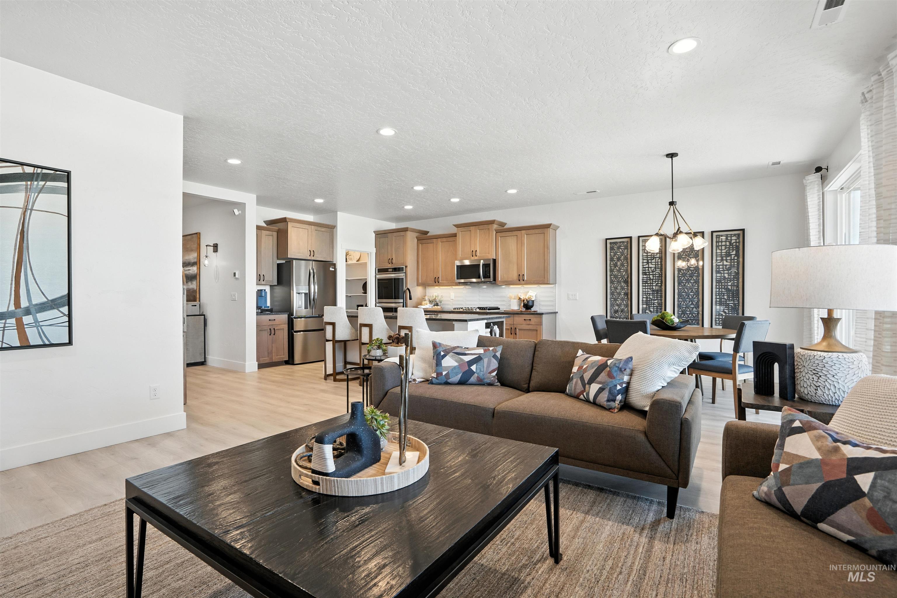 5770 N Arctic Point Ave, Meridian, Idaho 83646, 4 Bedrooms, 3 Bathrooms, Residential For Sale, Price $574,990,MLS 99002838