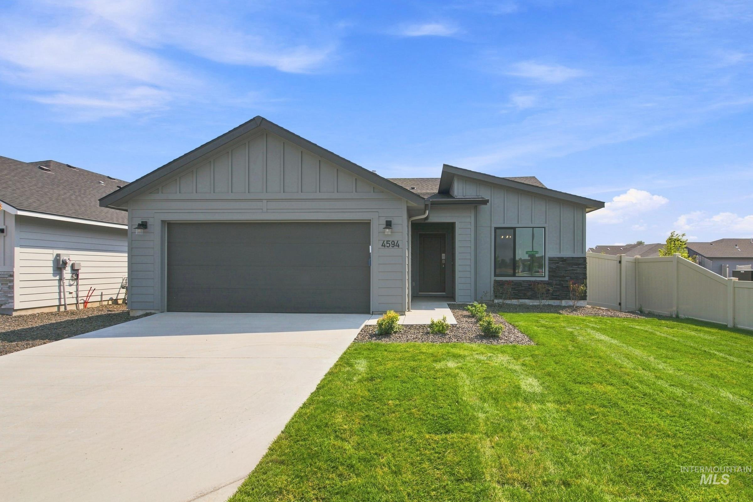9092 W Violet St, Nampa, Idaho 83687, 3 Bedrooms, 2 Bathrooms, Residential For Sale, Price $394,995,MLS 99002846
