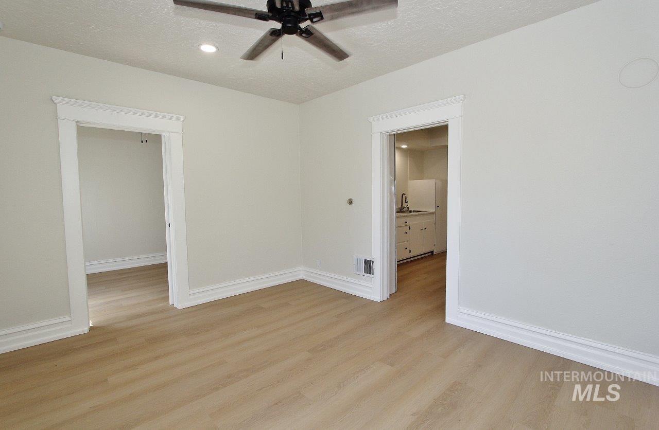309-311 N Commercial Ave, Emmett, Idaho 83617, 1 Bedroom, 1 Bathroom, Residential Income For Sale, Price $339,000,MLS 99002847