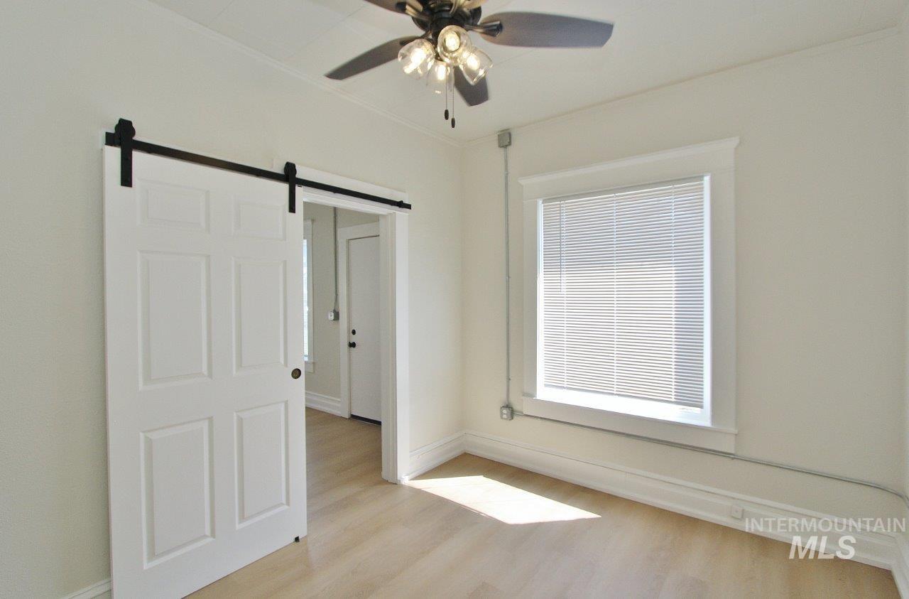 309-311 N Commercial Ave, Emmett, Idaho 83617, 1 Bedroom, 1 Bathroom, Residential Income For Sale, Price $339,000,MLS 99002847