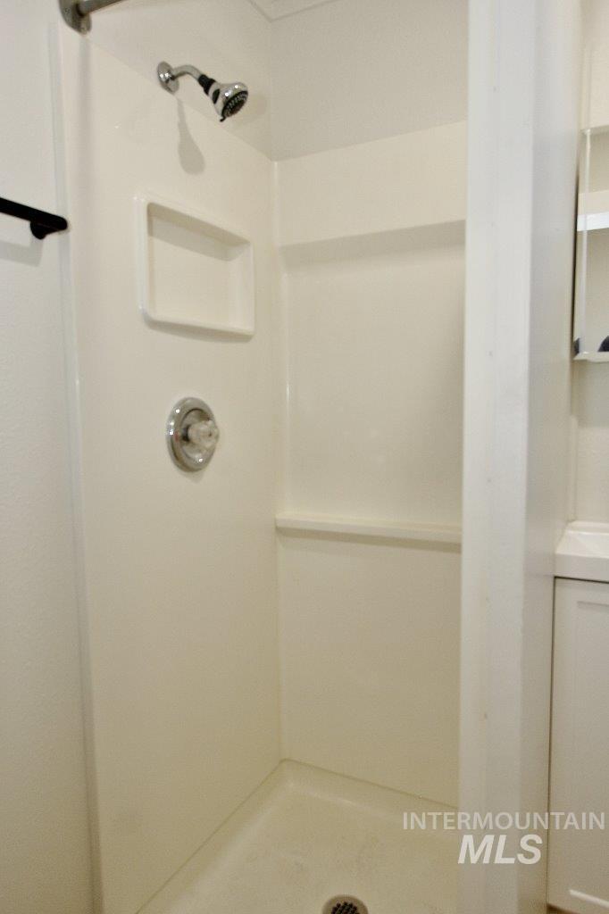 309-311 N Commercial Ave, Emmett, Idaho 83617, 1 Bedroom, 1 Bathroom, Residential Income For Sale, Price $339,000,MLS 99002847