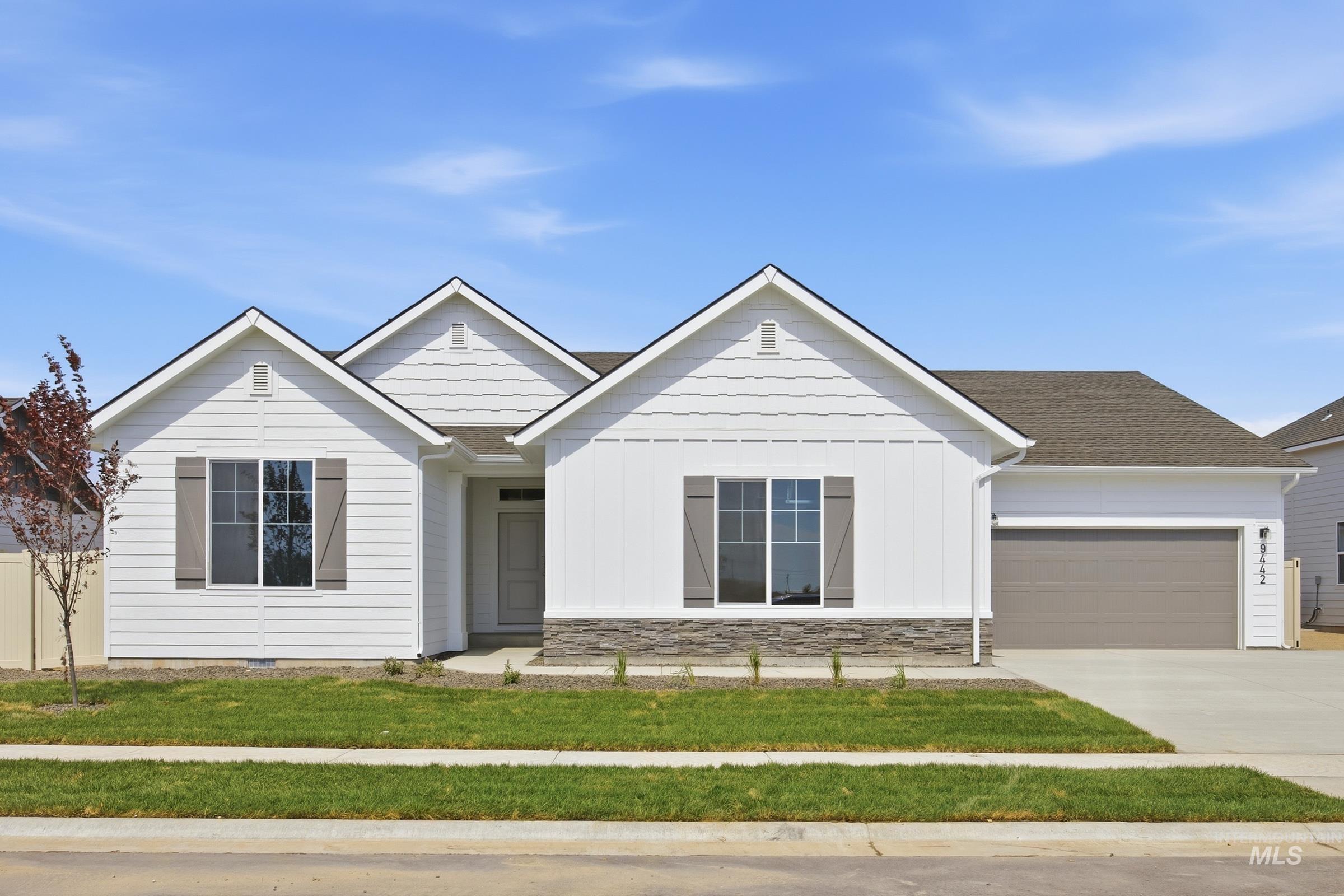 17617 N Beckwourth Ave, Nampa, Idaho 83687, 4 Bedrooms, 2.5 Bathrooms, Residential For Sale, Price $599,995,MLS 99002852