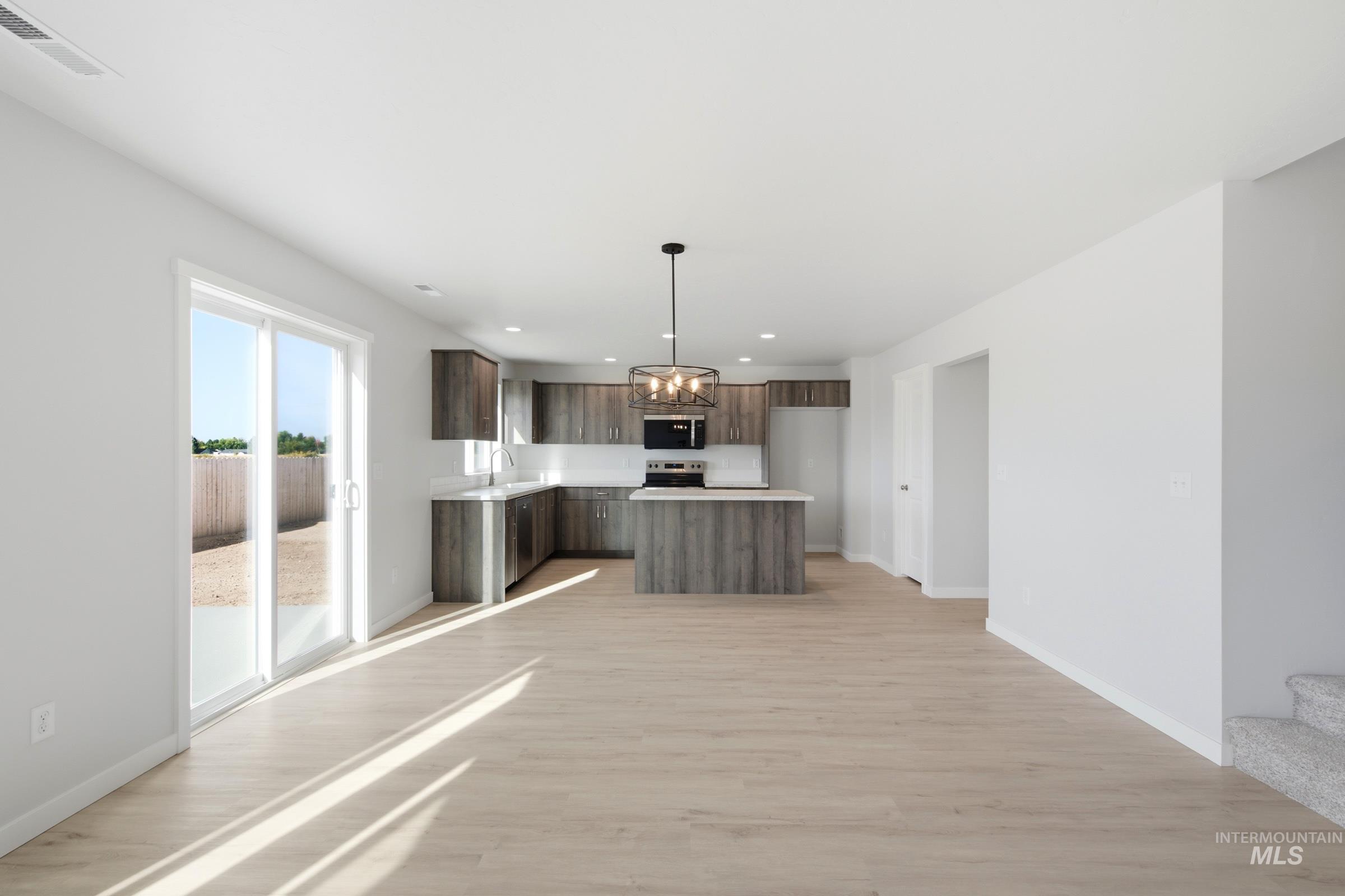 13324 Bank St, Caldwell, Idaho 83607, 4 Bedrooms, 2.5 Bathrooms, Residential For Sale, Price $459,995, 99002854
