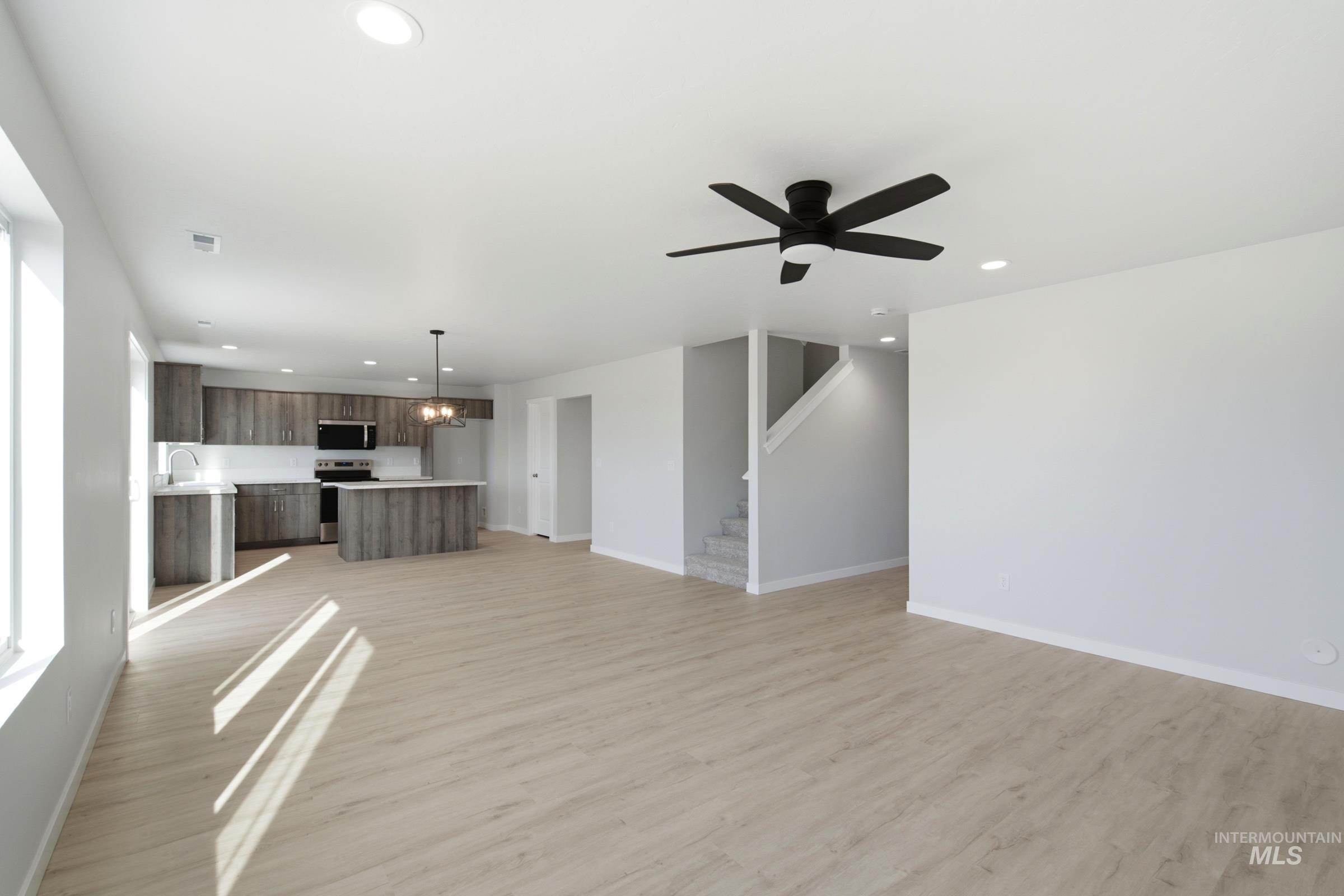 13324 Bank St, Caldwell, Idaho 83607, 4 Bedrooms, 2.5 Bathrooms, Residential For Sale, Price $459,995, 99002854