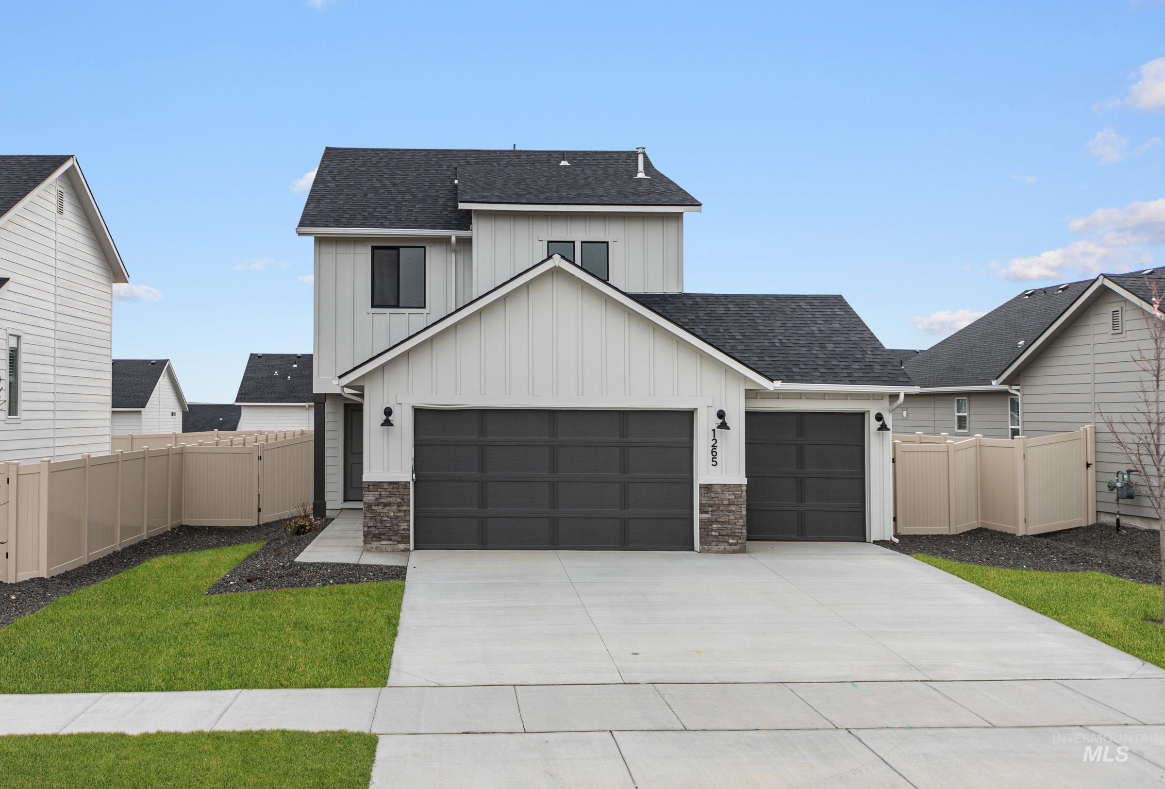 6923 S Lumberton Way, Meridian, Idaho 83642, 3 Bedrooms, 2.5 Bathrooms, Residential For Sale, Price $444,995,MLS 99002855