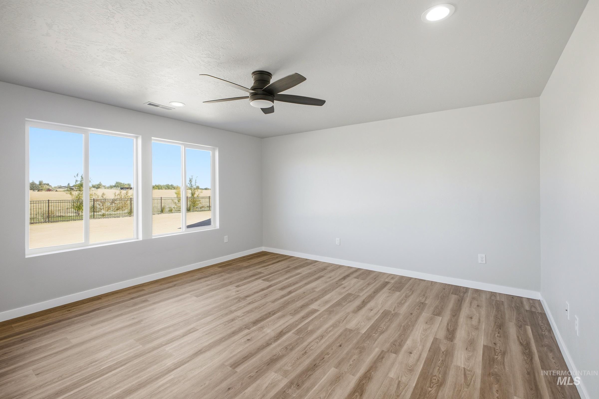 13325 Scrape St, Caldwell, Idaho 83607, 4 Bedrooms, 2.5 Bathrooms, Residential For Sale, Price $444,995,MLS 99002856