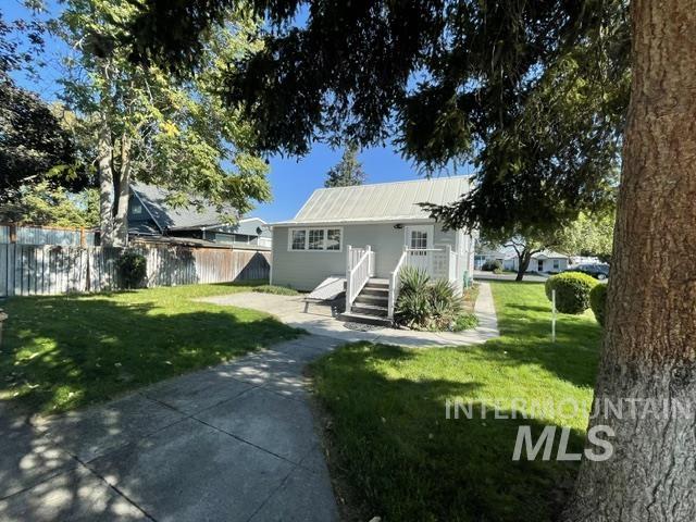 636 2nd Street, Clarkston, Washington 99403, 2 Bedrooms, 1 Bathroom, Residential For Sale, Price $289,000,MLS 99002857