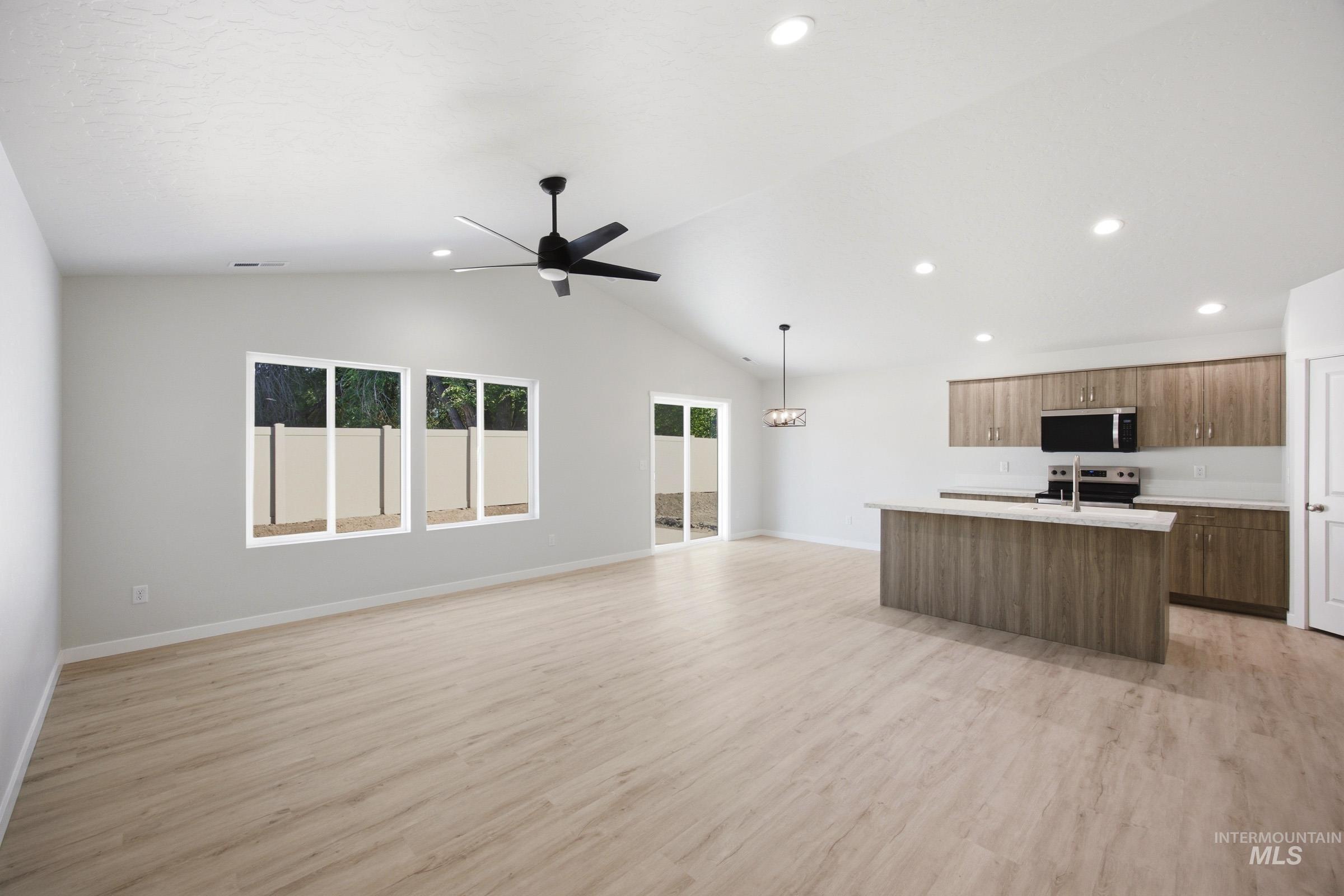 13298 Bank St, Caldwell, Idaho 83607, 3 Bedrooms, 2 Bathrooms, Residential For Sale, Price $414,995,MLS 99002858