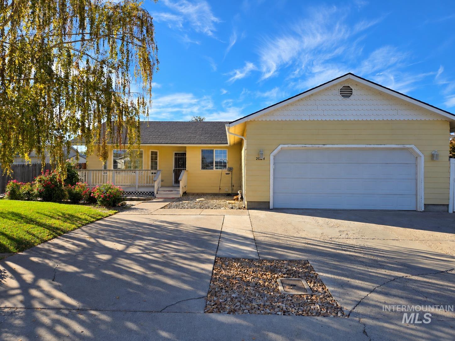 2024 Carlis Cove, Twin Falls, Idaho 83301, 3 Bedrooms, 2 Bathrooms, Residential For Sale, Price $365,000,MLS 99002861