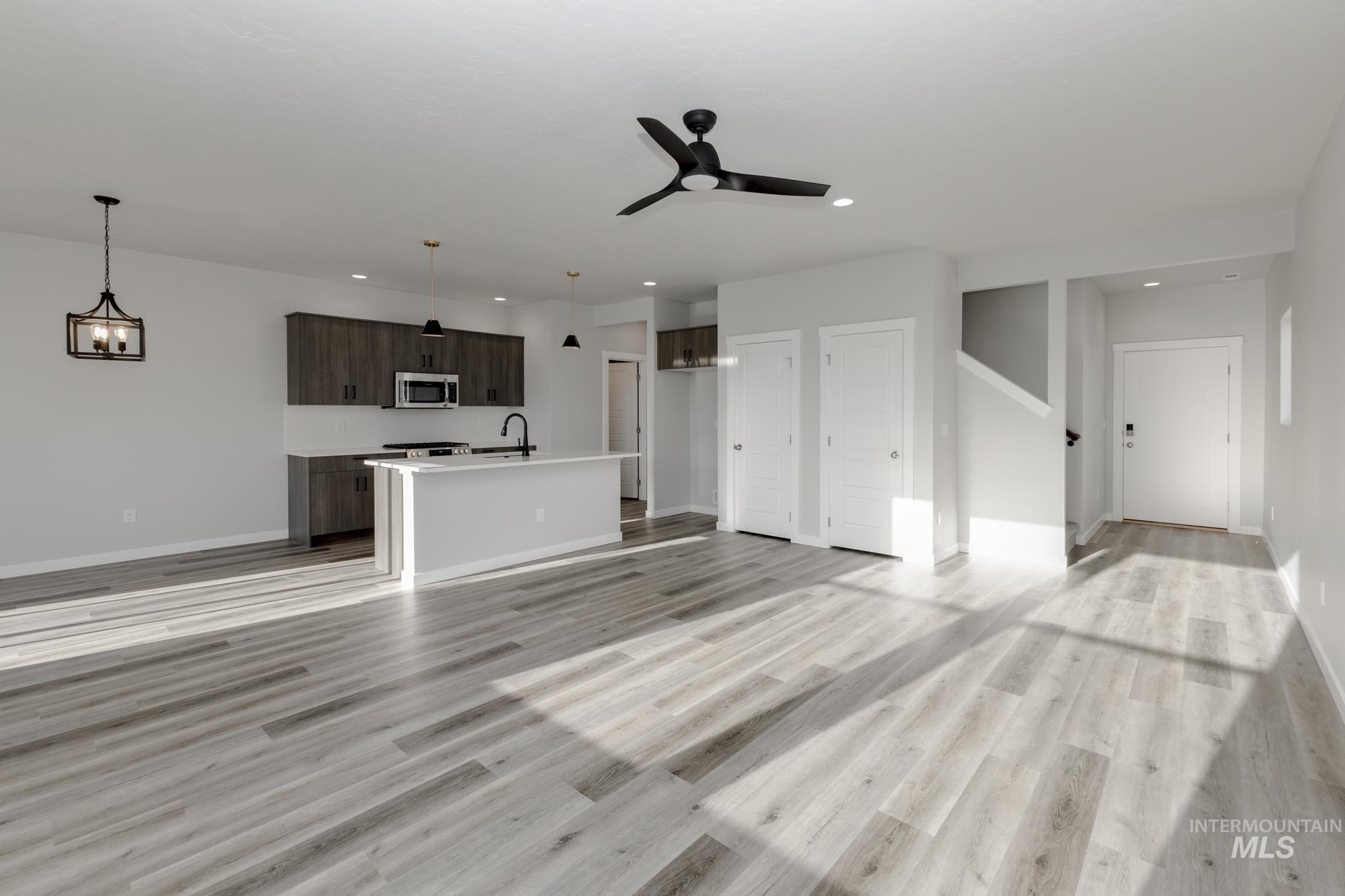 2148 S Summerson Way, Meridian, Idaho 83642, 3 Bedrooms, 2.5 Bathrooms, Residential For Sale, Price $494,995,MLS 99002863