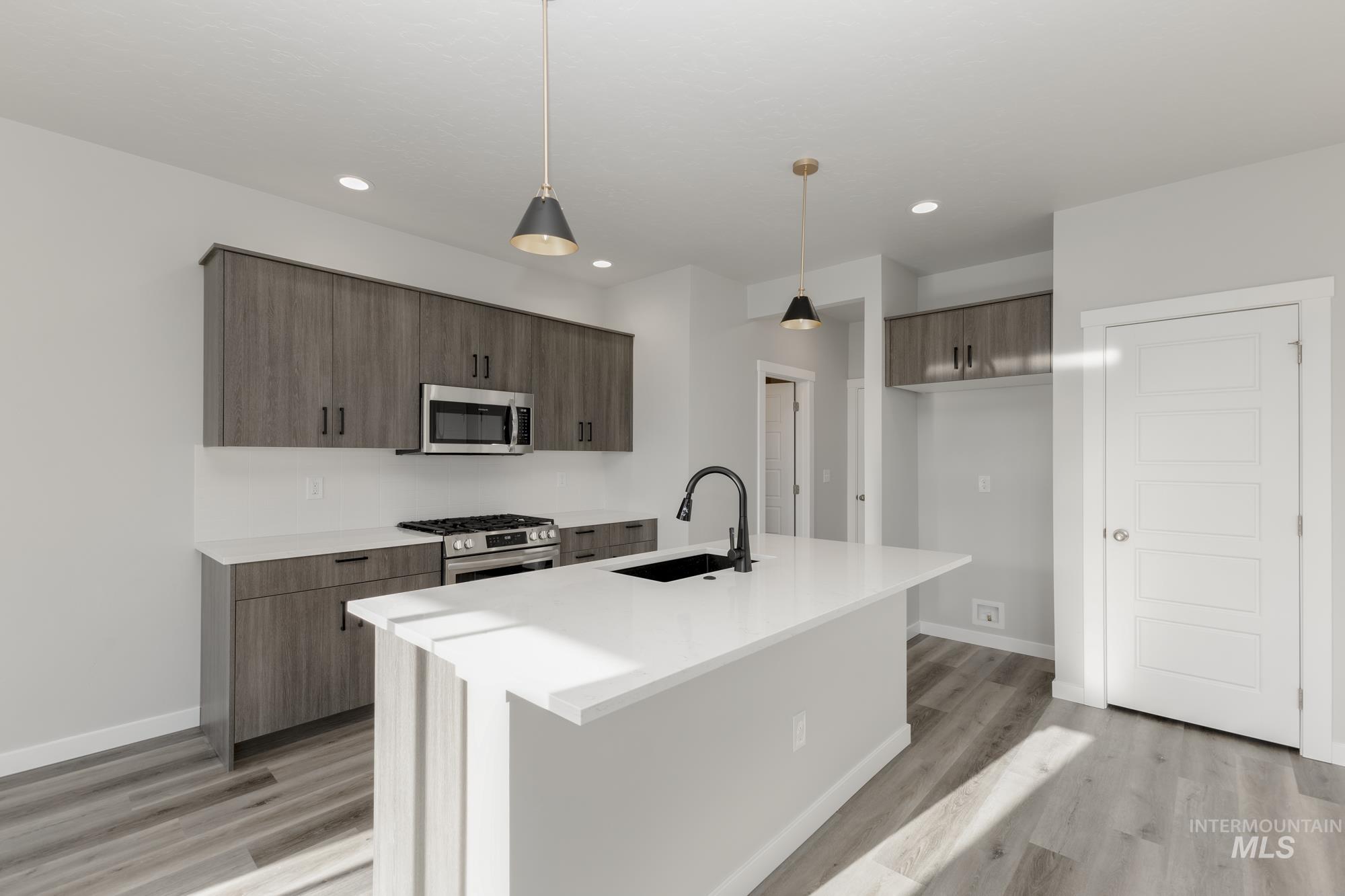 2148 S Summerson Way, Meridian, Idaho 83642, 3 Bedrooms, 2.5 Bathrooms, Residential For Sale, Price $494,995,MLS 99002863