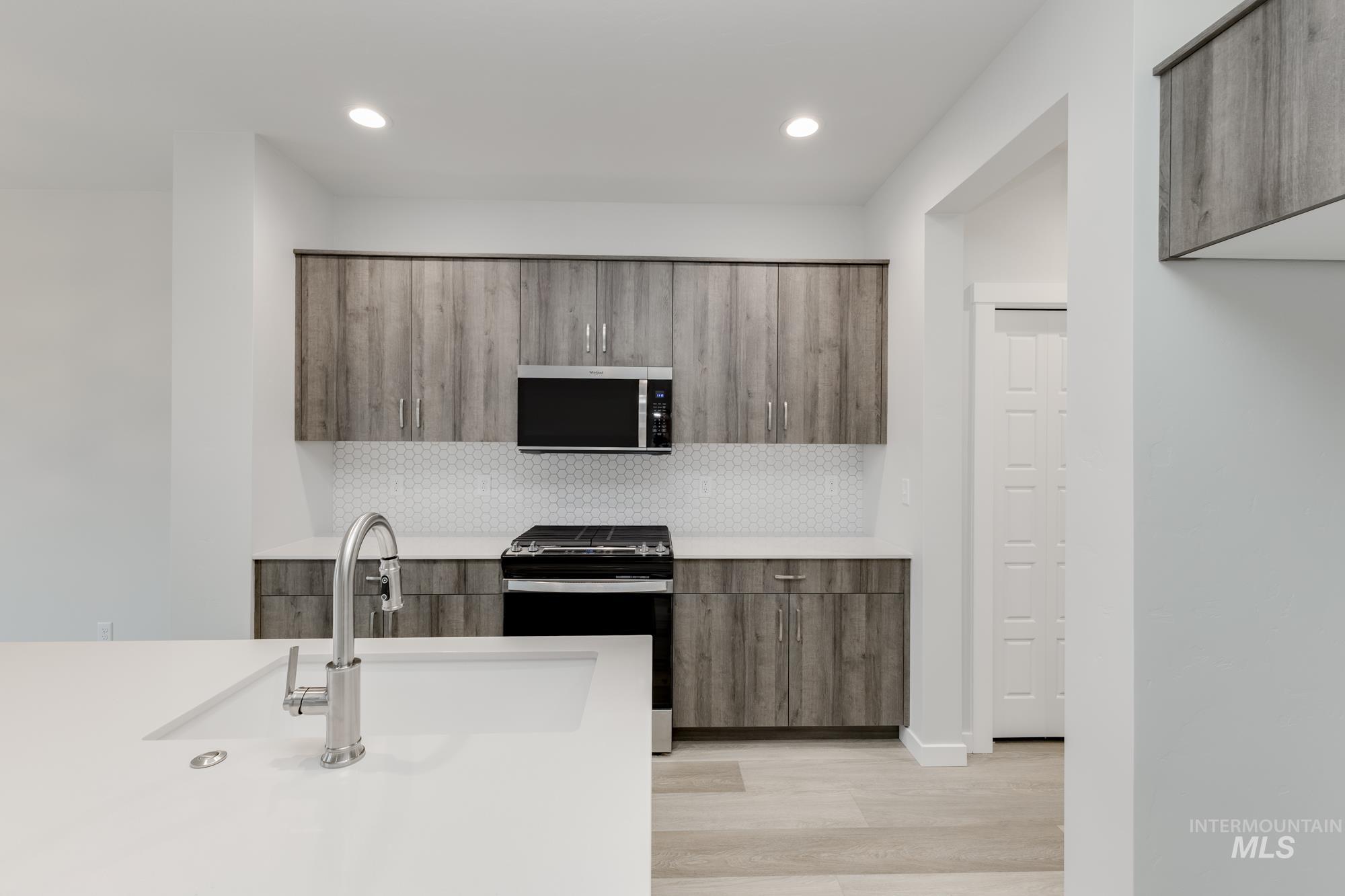 2086 S Summerson Way, Meridian, Idaho 83642, 3 Bedrooms, 2.5 Bathrooms, Residential For Sale, Price $484,995,MLS 99002864