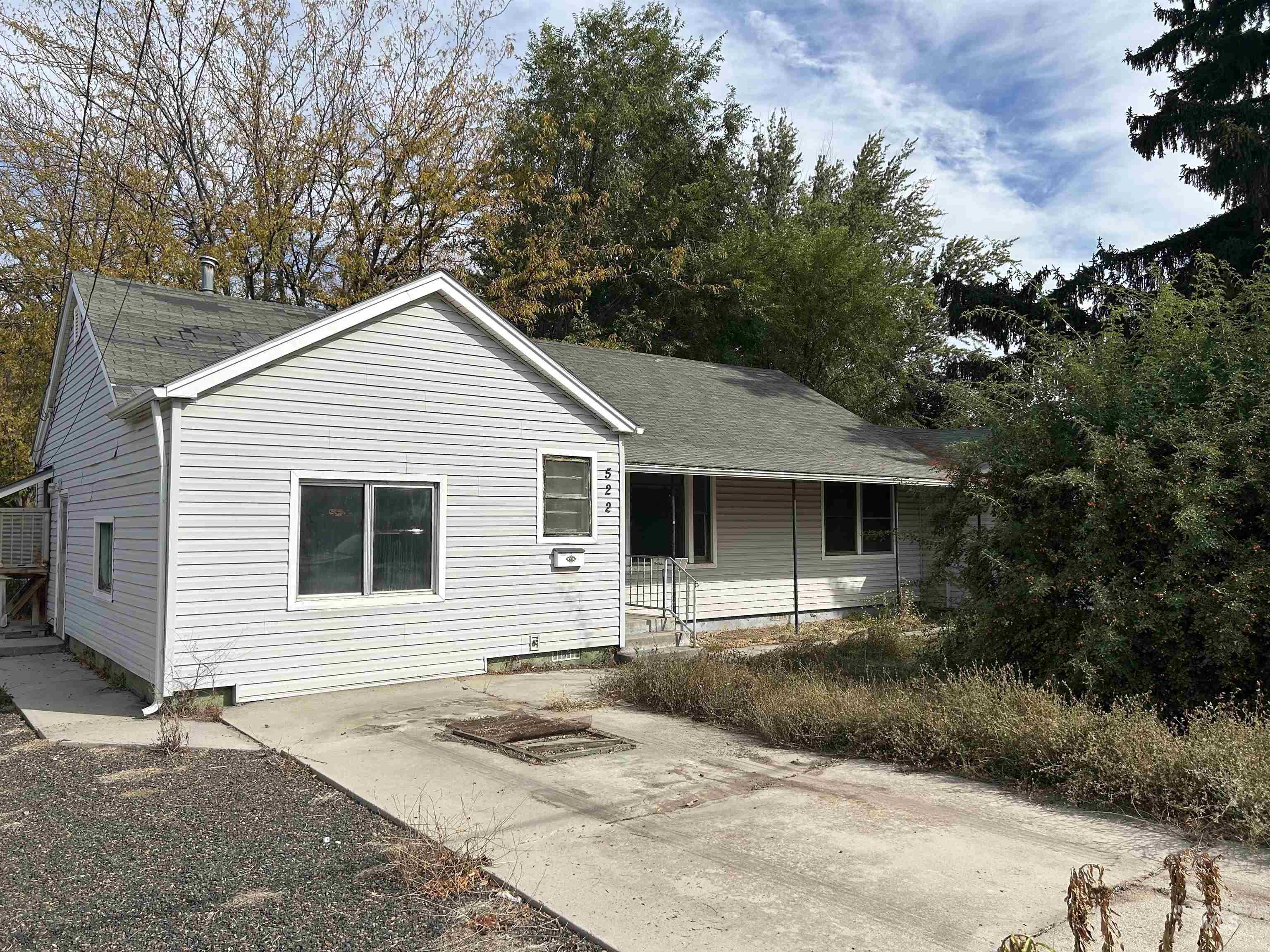 522 W Broadway Ave, Meridian, Idaho 83642, 3 Bedrooms, 1 Bathroom, Residential For Sale, Price $290,000,MLS 99002866