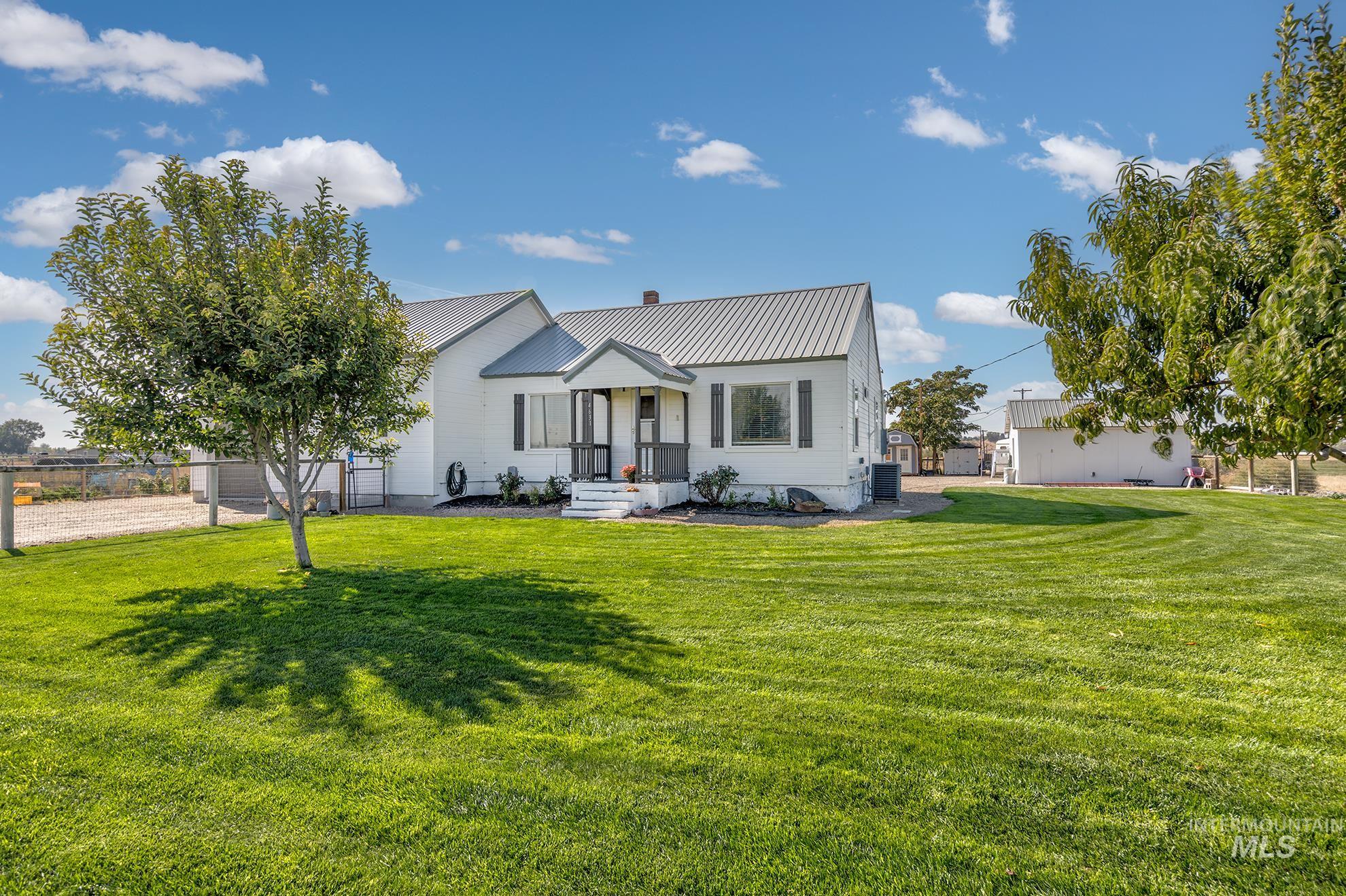 4631 Rolland Rd, Ontario, Oregon 97914, 3 Bedrooms, 2 Bathrooms, Residential For Sale, Price $468,000,MLS 99002867