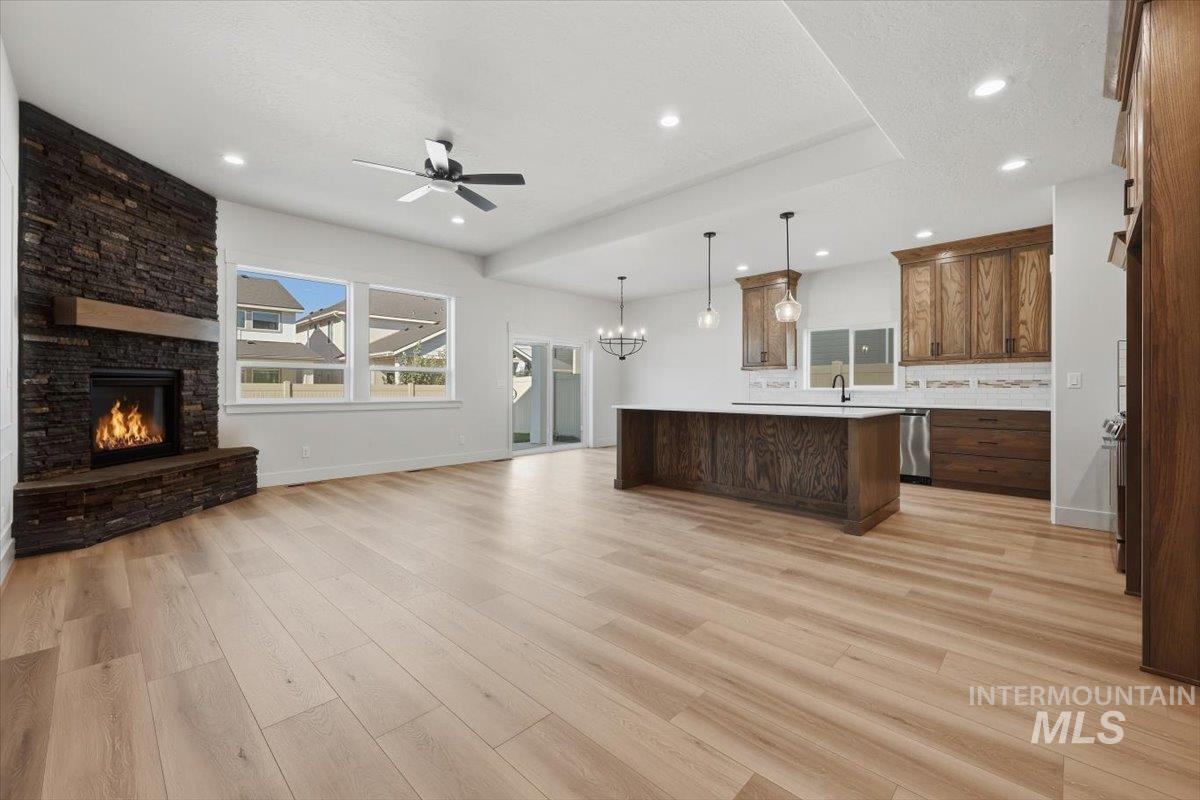 9429 S Esmeralda Ave, Kuna, Idaho 83634, 3 Bedrooms, 2.5 Bathrooms, Residential For Sale, Price $634,900,MLS 99002886