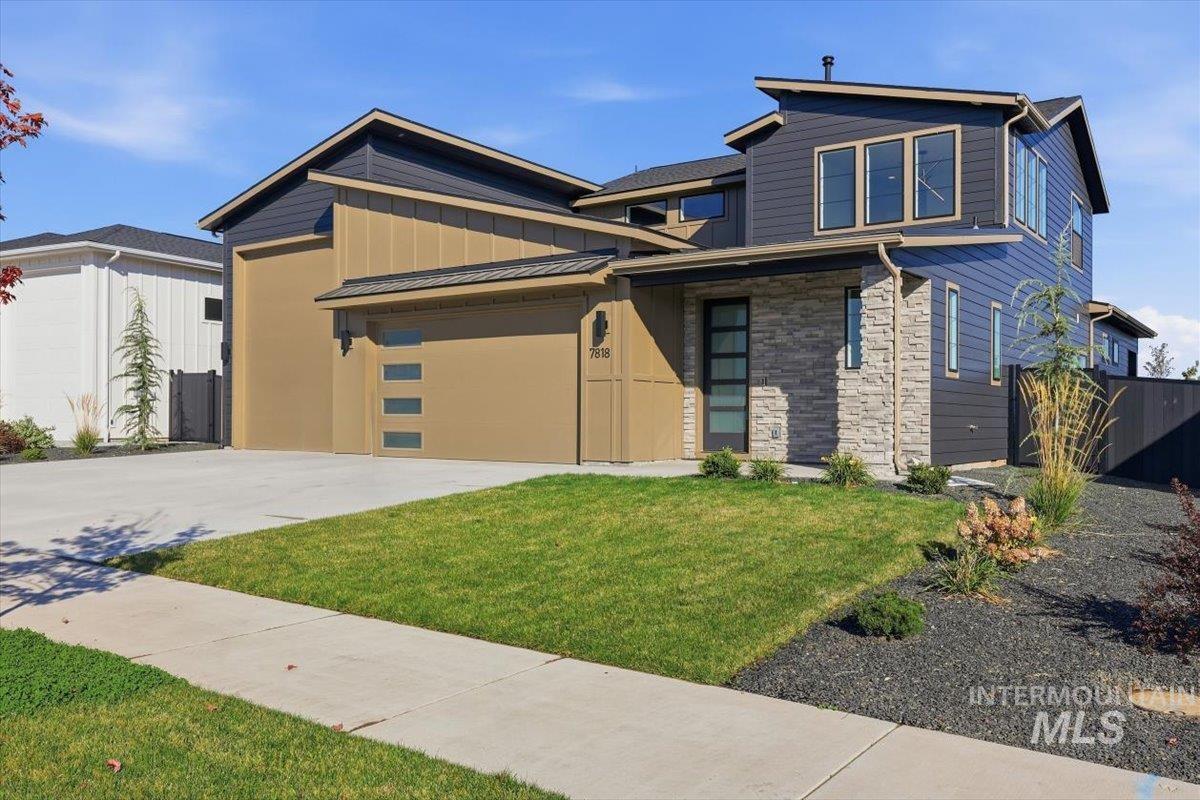 7818 Flathead Lake St, Eagle, Idaho 83616, 3 Bedrooms, 3 Bathrooms, Residential For Sale, Price $909,900,MLS 99002889