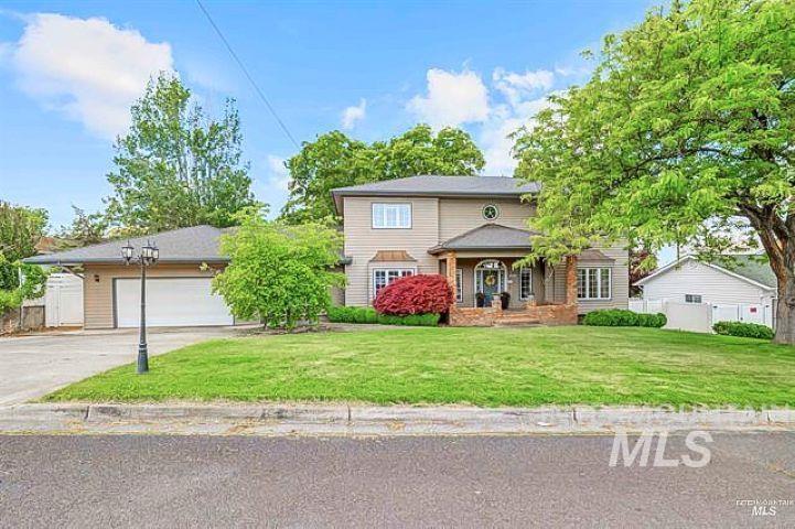 2220 14th Street, Lewiston, Idaho 83501, 5 Bedrooms, 4 Bathrooms, Residential For Sale, Price $799,000,MLS 99002893