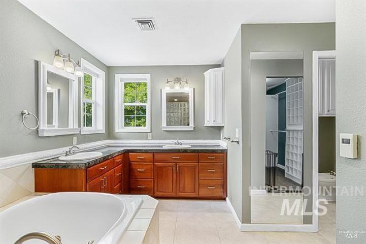 2220 14th Street, Lewiston, Idaho 83501, 5 Bedrooms, 4 Bathrooms, Residential For Sale, Price $799,000,MLS 99002893