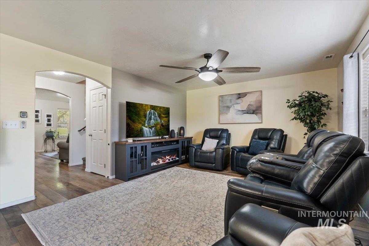 6586 E Gardenia Ln., Nampa, Idaho 83687, 4 Bedrooms, 2.5 Bathrooms, Residential For Sale, Price $478,000,MLS 99002901