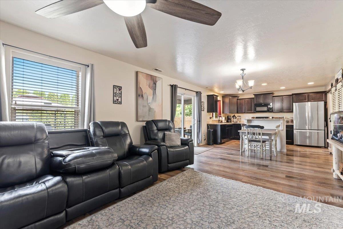 6586 E Gardenia Ln., Nampa, Idaho 83687, 4 Bedrooms, 2.5 Bathrooms, Residential For Sale, Price $478,000,MLS 99002901