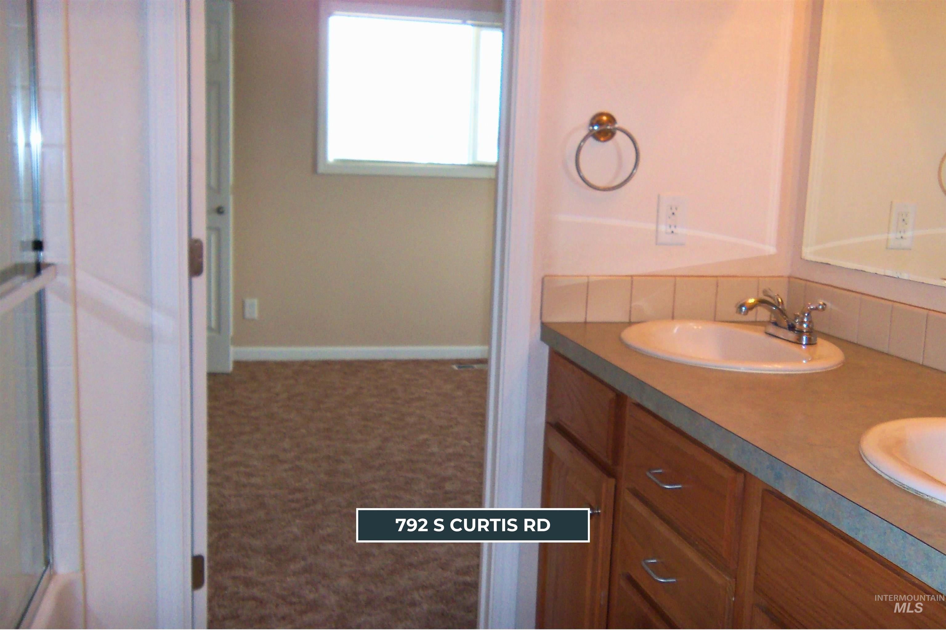 790-792 S Curtis Rd, Boise, Idaho 83705, 3 Bedrooms, 2 Bathrooms, Residential Income For Sale, Price $685,000,MLS 99002904