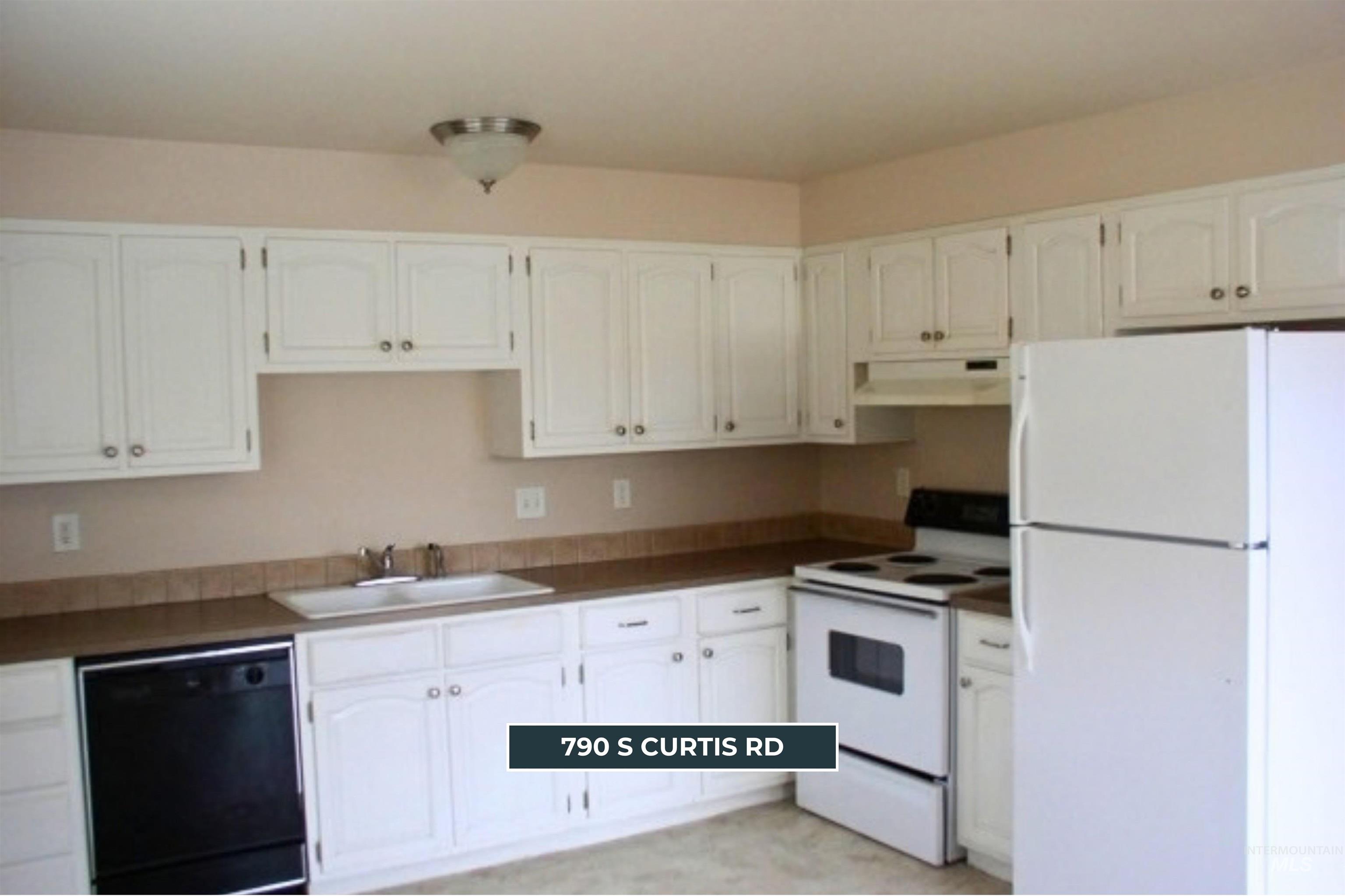 790-792 S Curtis Rd, Boise, Idaho 83705, 3 Bedrooms, 2 Bathrooms, Residential Income For Sale, Price $685,000,MLS 99002904