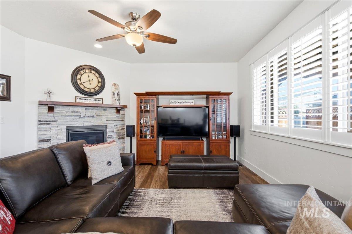 2036 N Honda Ave, Middleton, Idaho 83644, 3 Bedrooms, 2 Bathrooms, Residential For Sale, Price $459,000,MLS 99002908