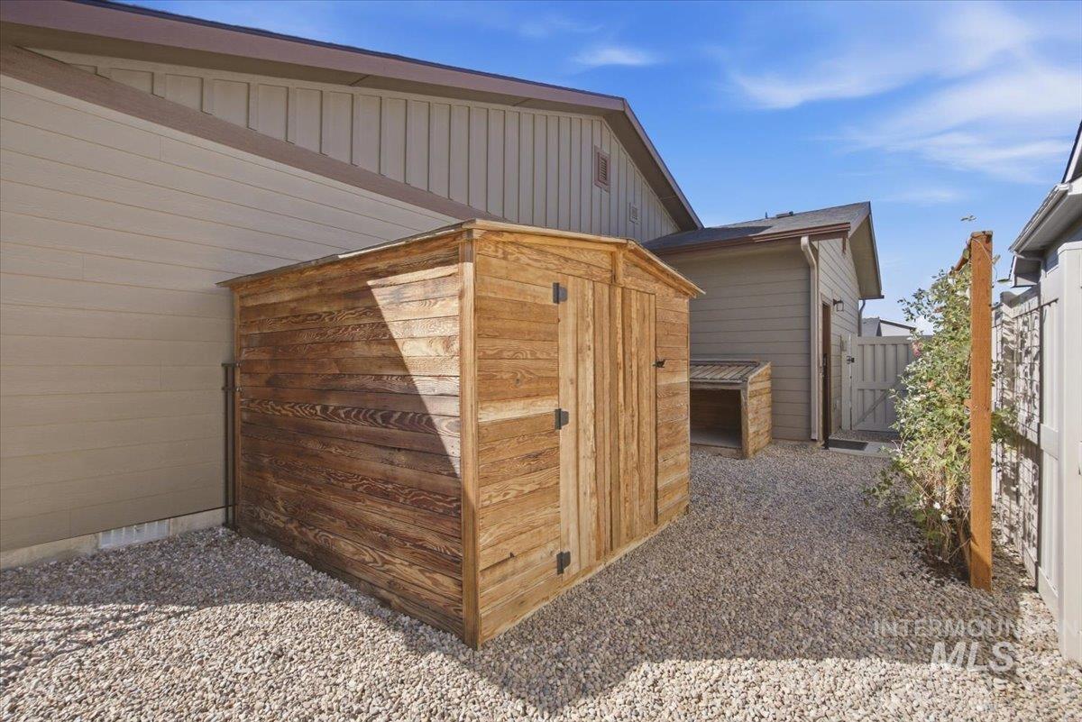 2036 N Honda Ave, Middleton, Idaho 83644, 3 Bedrooms, 2 Bathrooms, Residential For Sale, Price $459,000,MLS 99002908